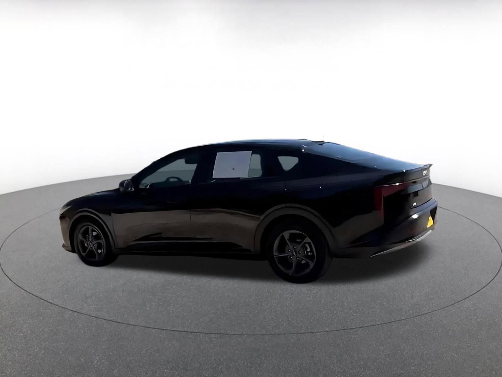 Thumbnail: 2025 Kia K4 - 10