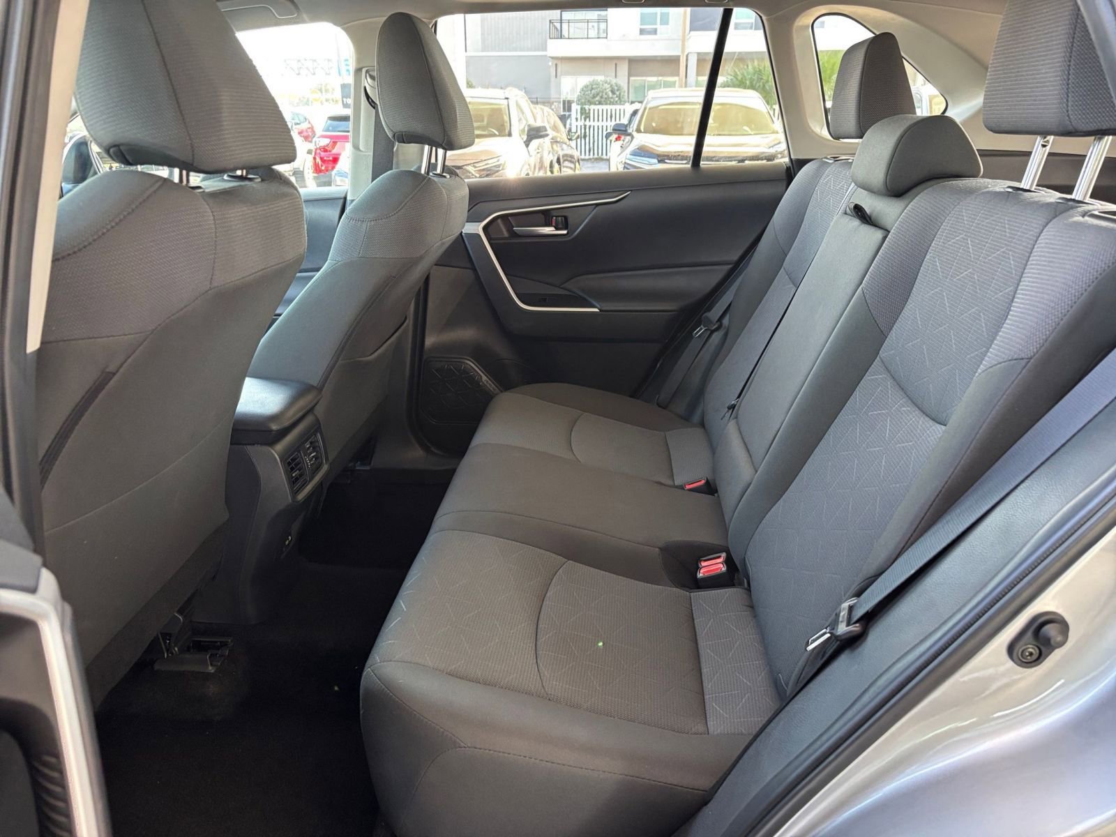 Thumbnail: 2025 Toyota RAV4 - 28