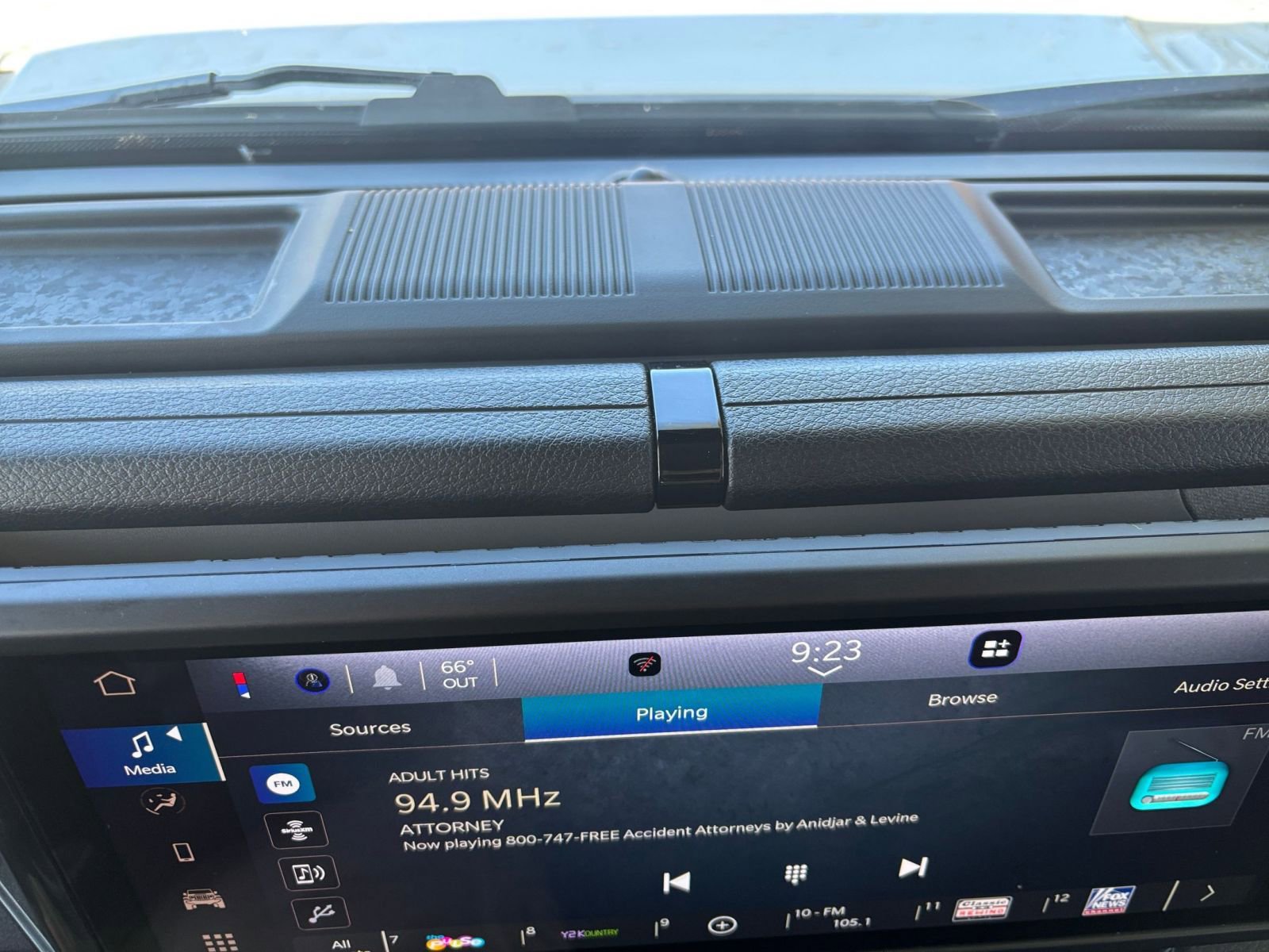 Thumbnail: 2025 Jeep Wrangler - 17