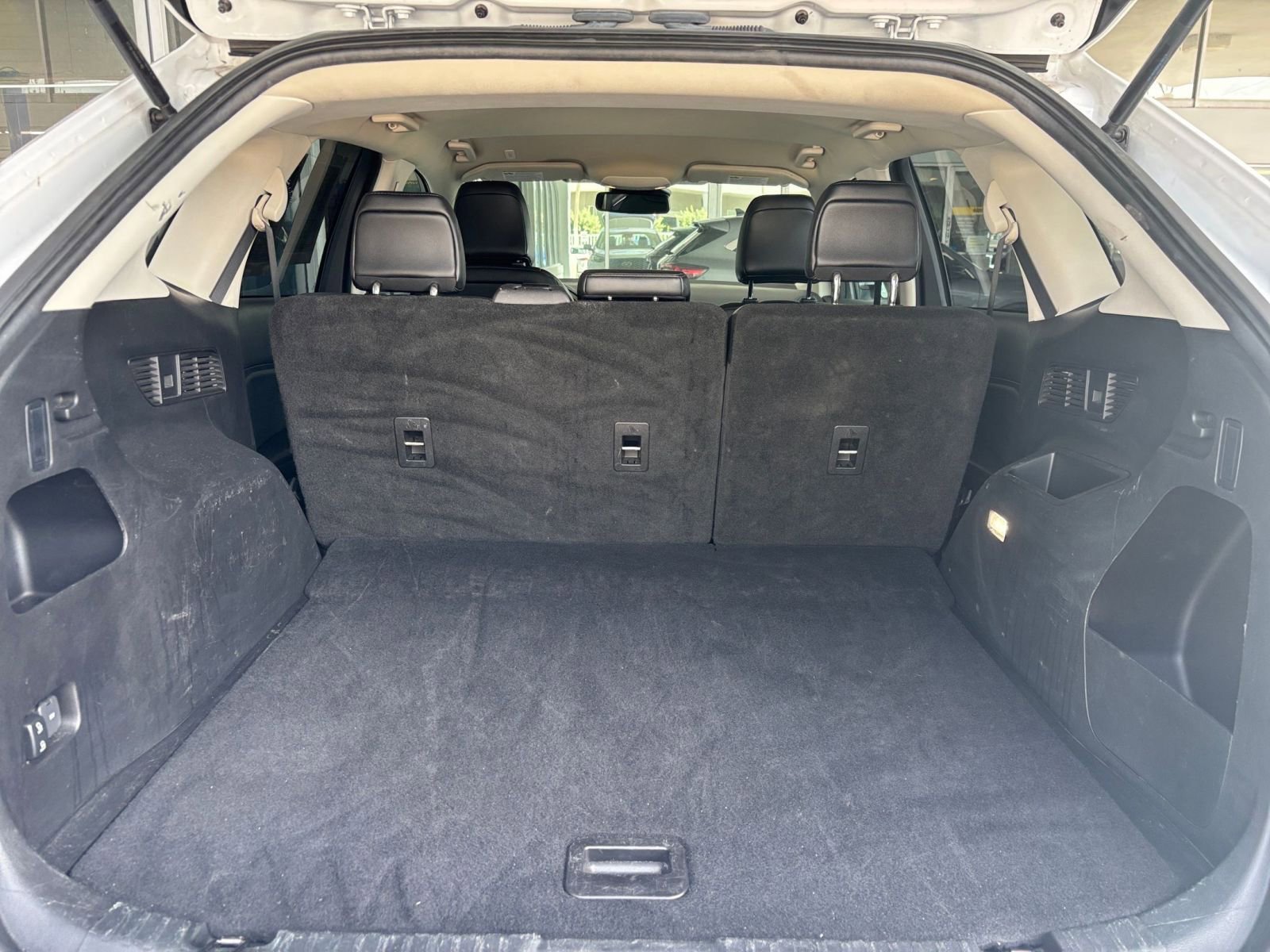 Thumbnail: 2023 Ford Edge - 31