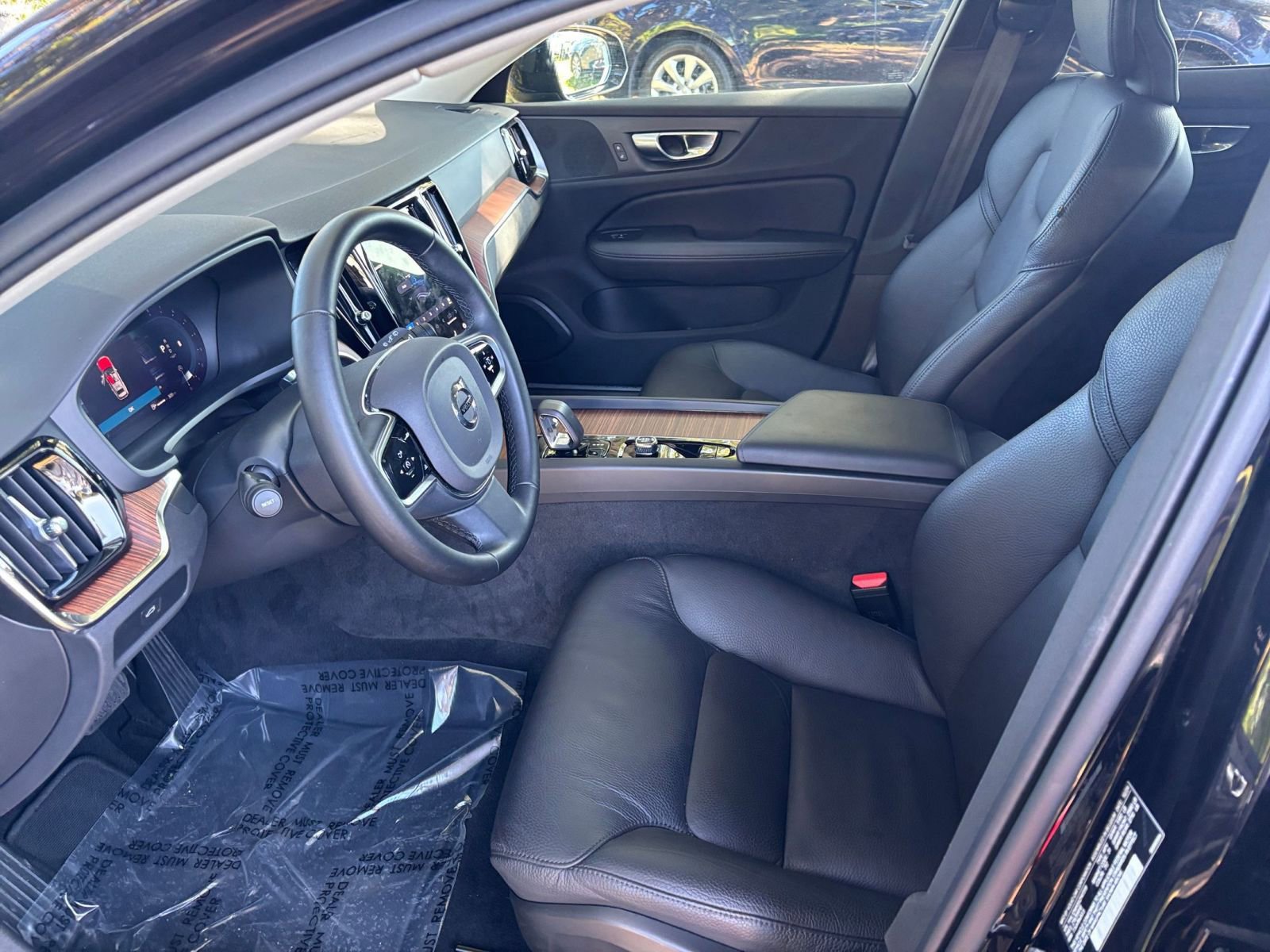 Thumbnail: 2025 Volvo S60 - 27