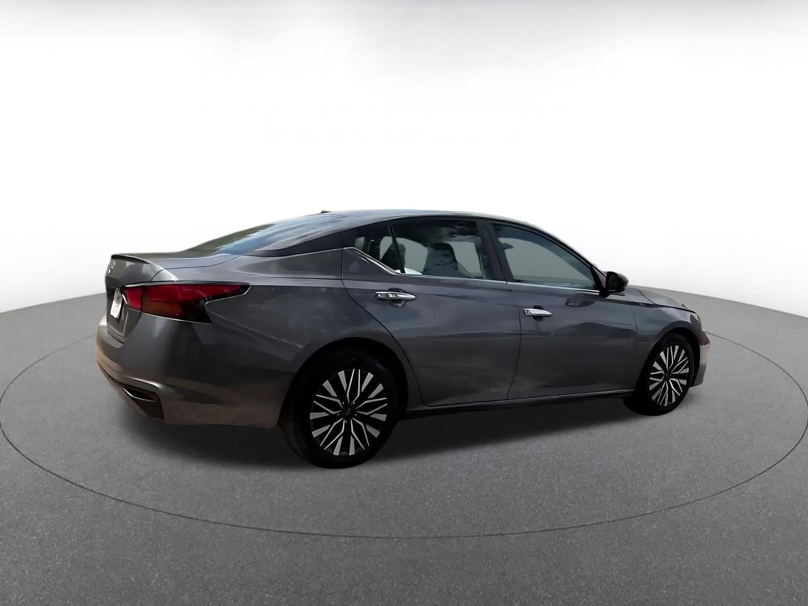 Thumbnail: 2025 Nissan Altima - 17