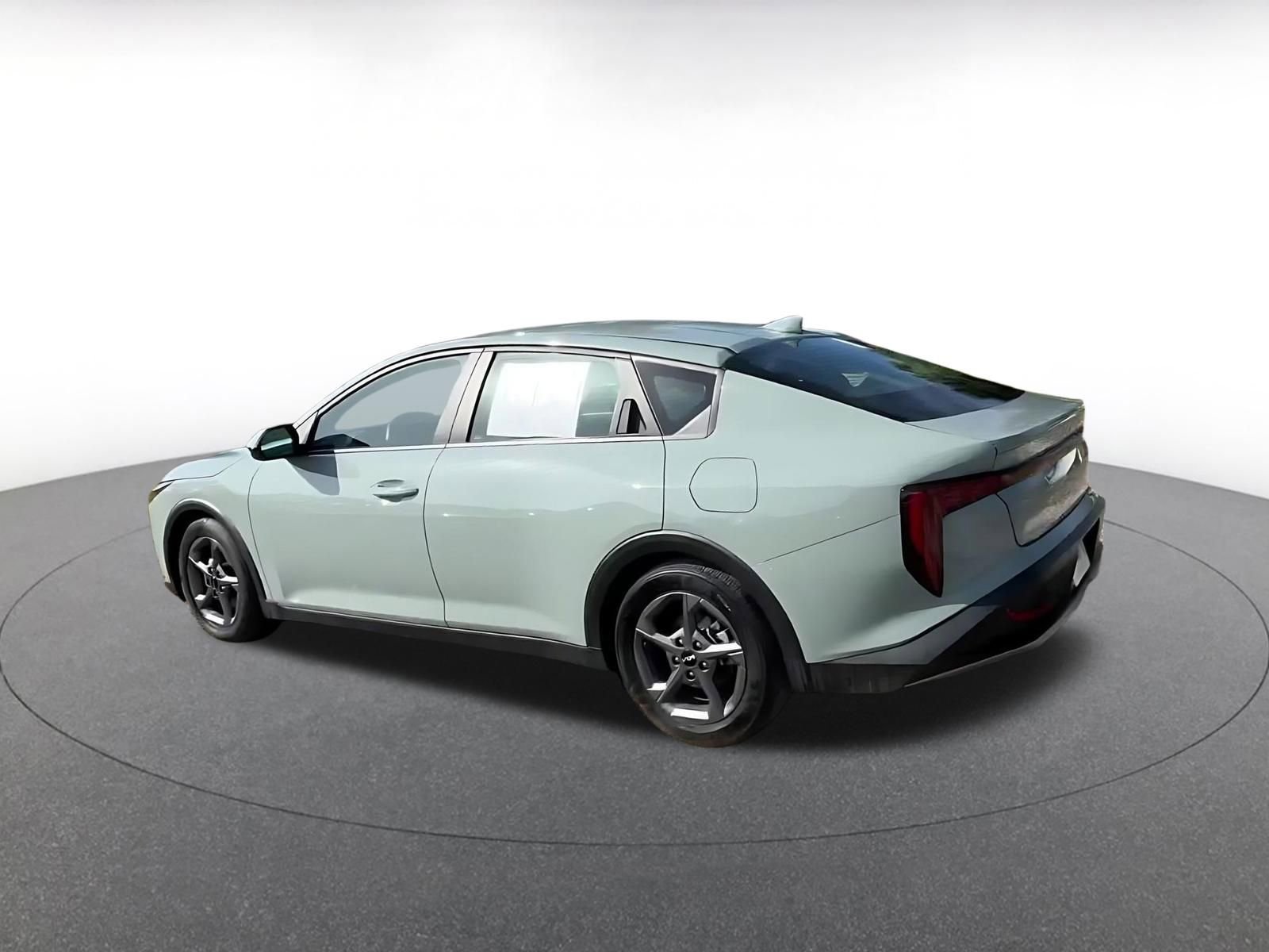 Thumbnail: 2025 Kia K4 - 10