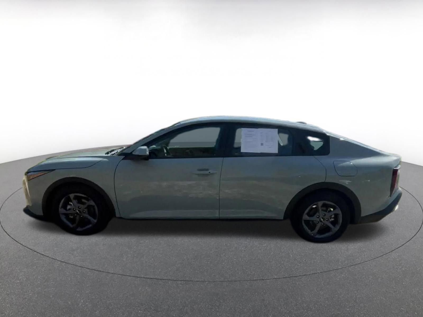 Thumbnail: 2025 Kia K4 - 9