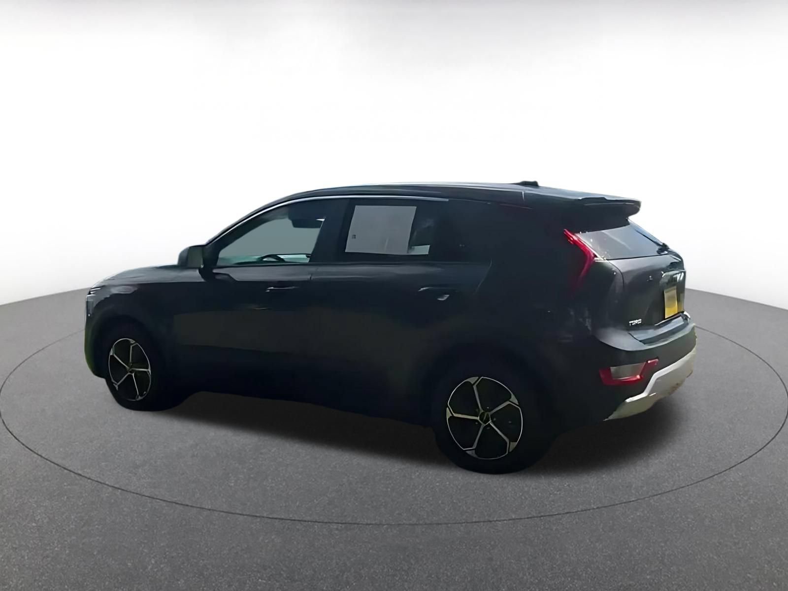 Thumbnail: 2026 Kia Niro - 9