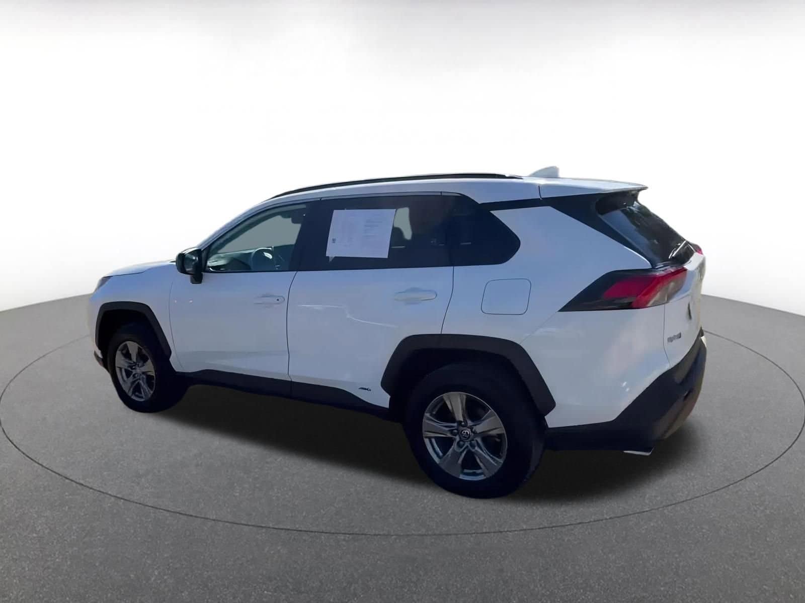 Thumbnail: 2025 Toyota RAV4 - 10