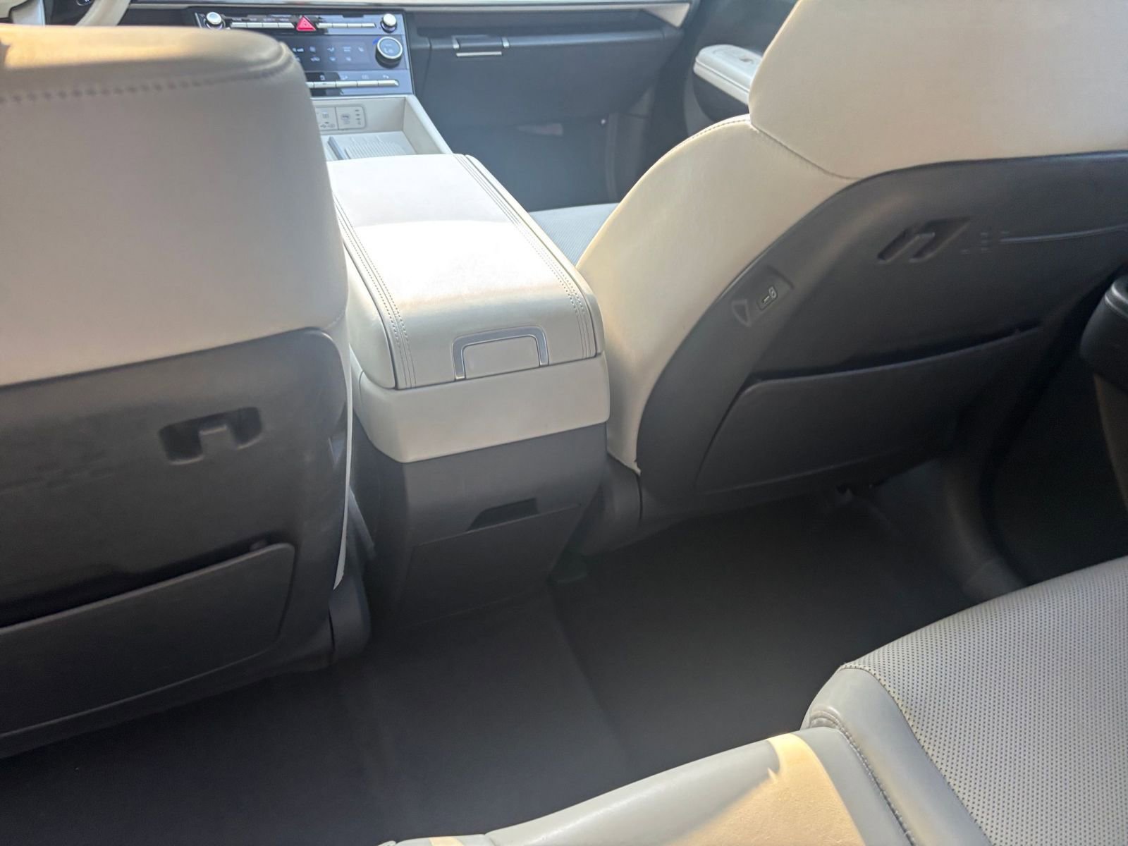 Thumbnail: 2025 Hyundai Santa Fe - 24