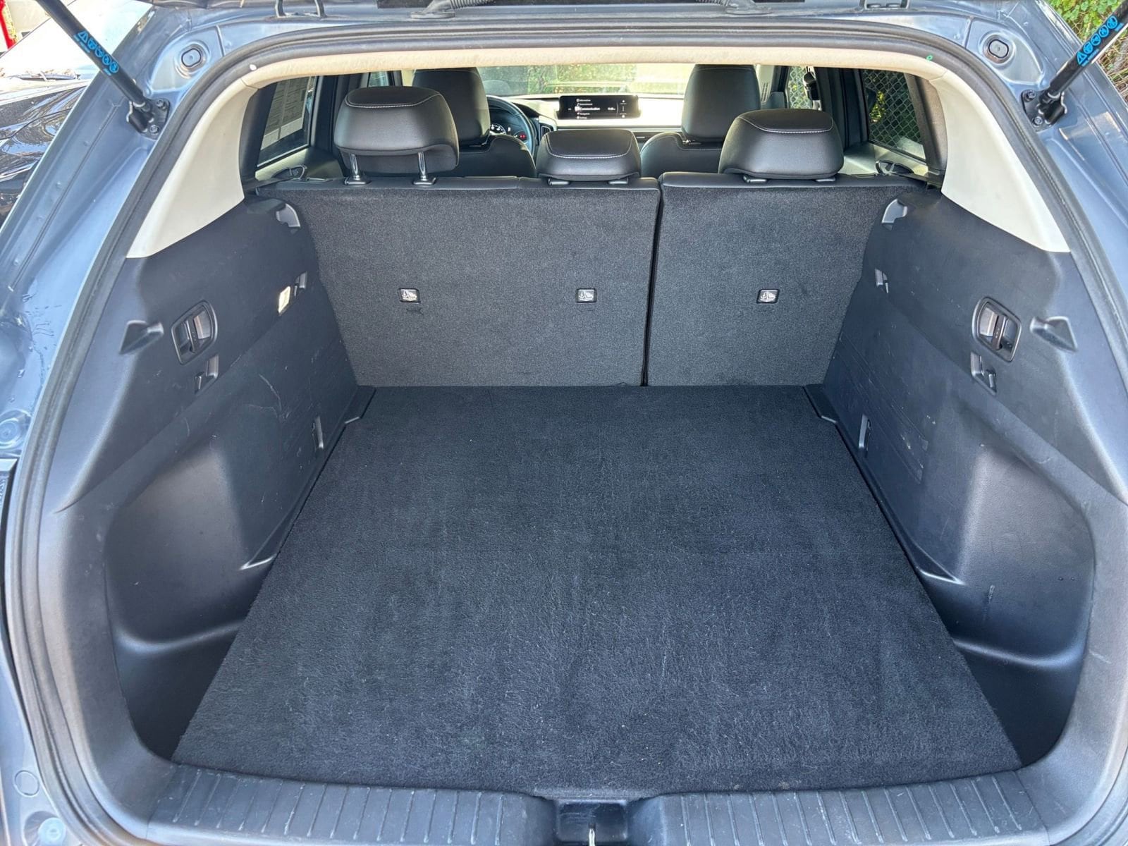 Thumbnail: 2025 Mazda CX-50 - 31