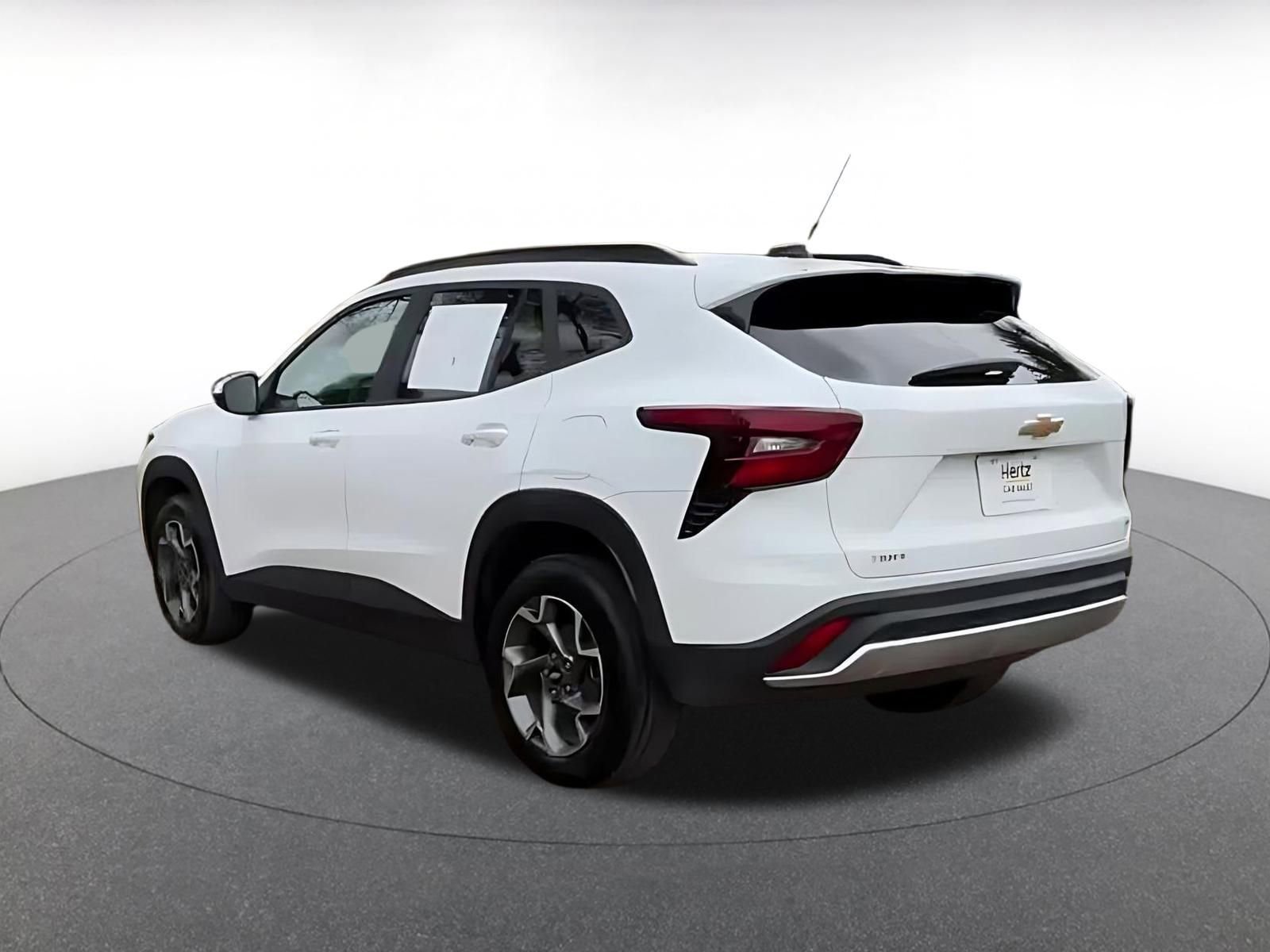 Thumbnail: 2025 Chevrolet Trax - 11