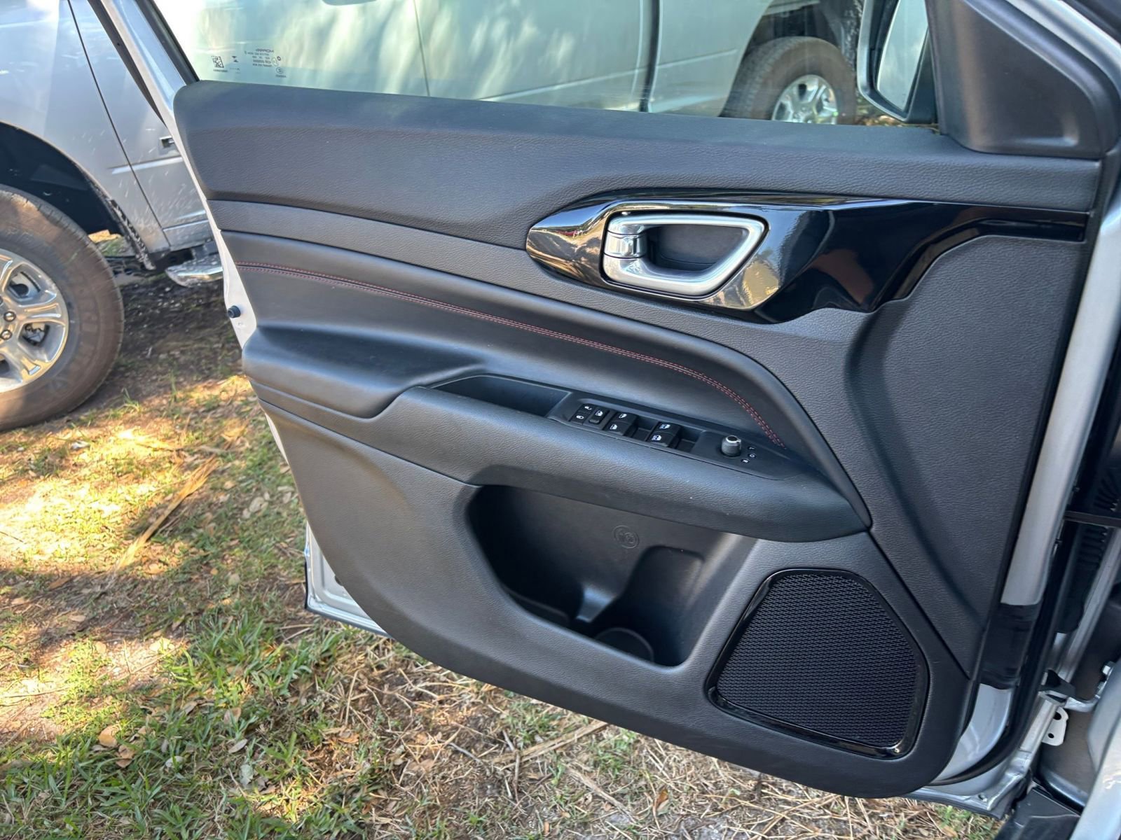 Thumbnail: 2025 Jeep Compass - 20