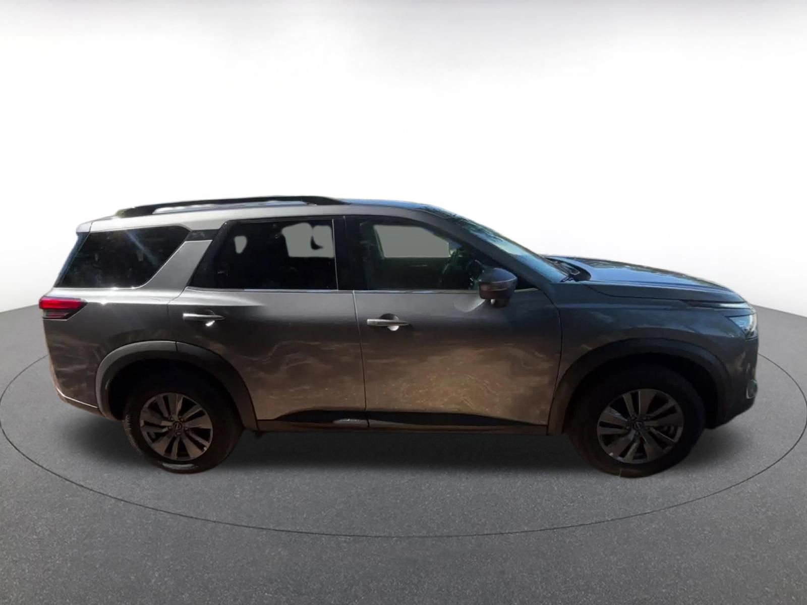 Thumbnail: 2025 Nissan Pathfinder - 16