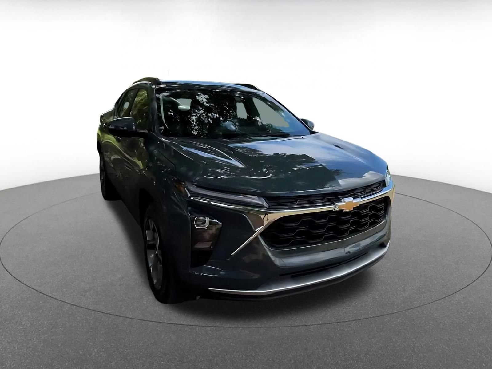Thumbnail: 2025 Chevrolet Trax - 3