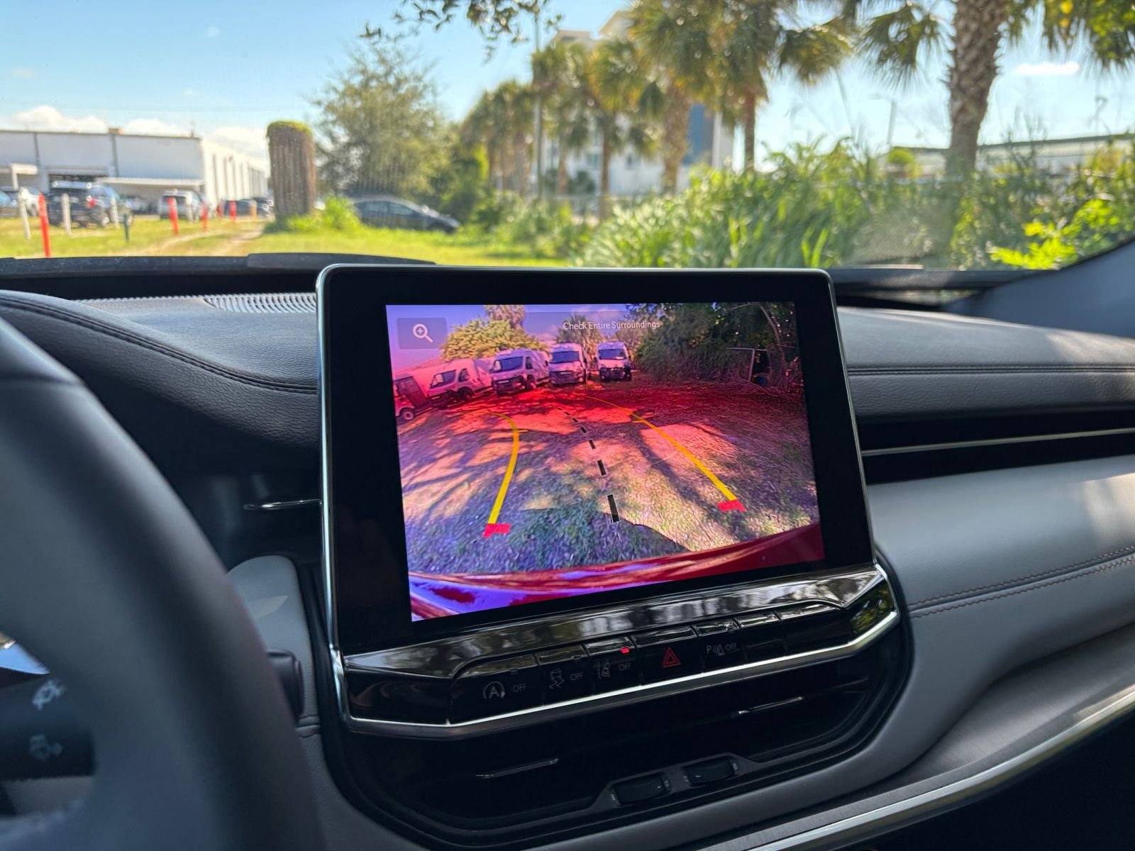 Thumbnail: 2025 Jeep Compass - 17