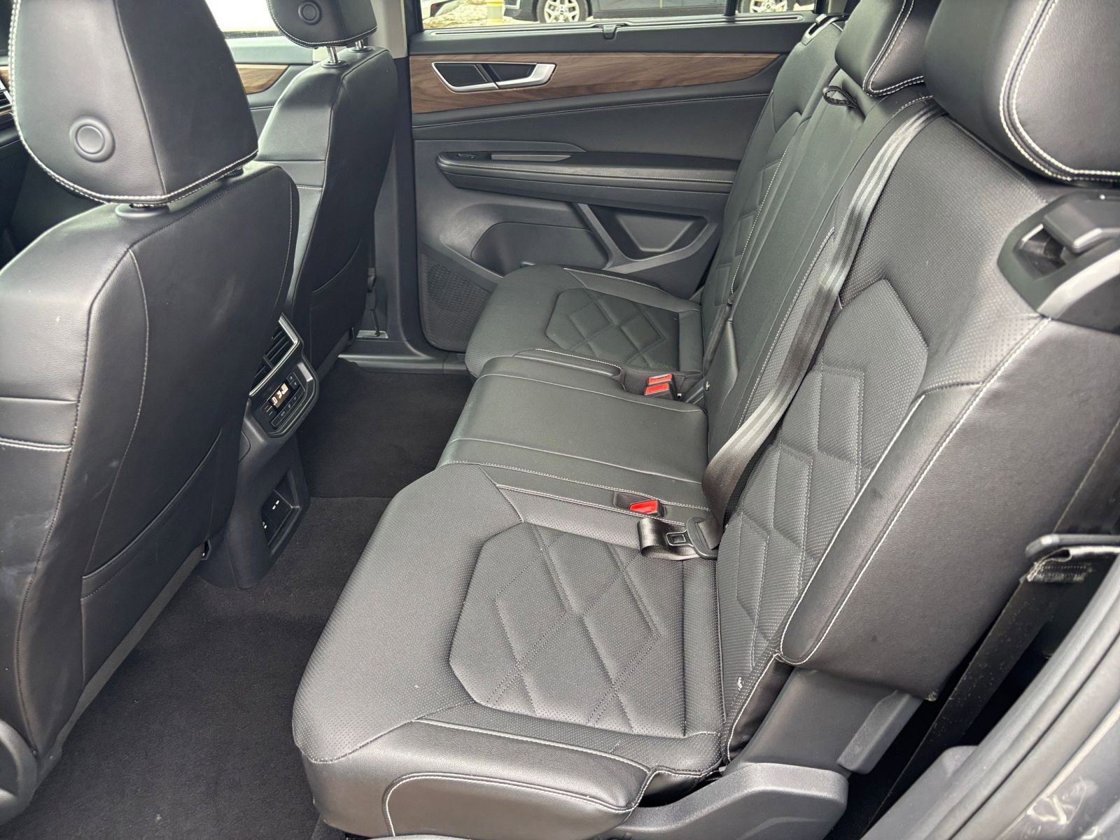 Thumbnail: 2025 Volkswagen Atlas - 25