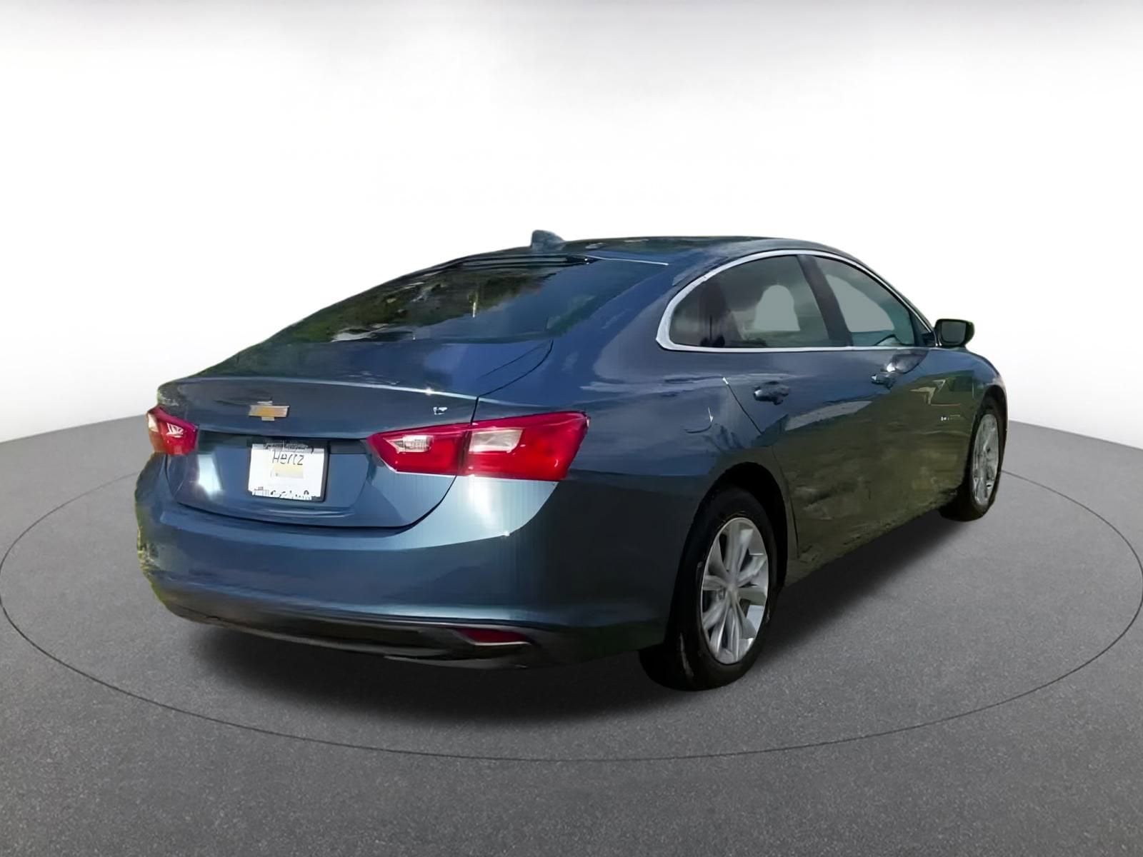 Thumbnail: 2024 Chevrolet Malibu - 10