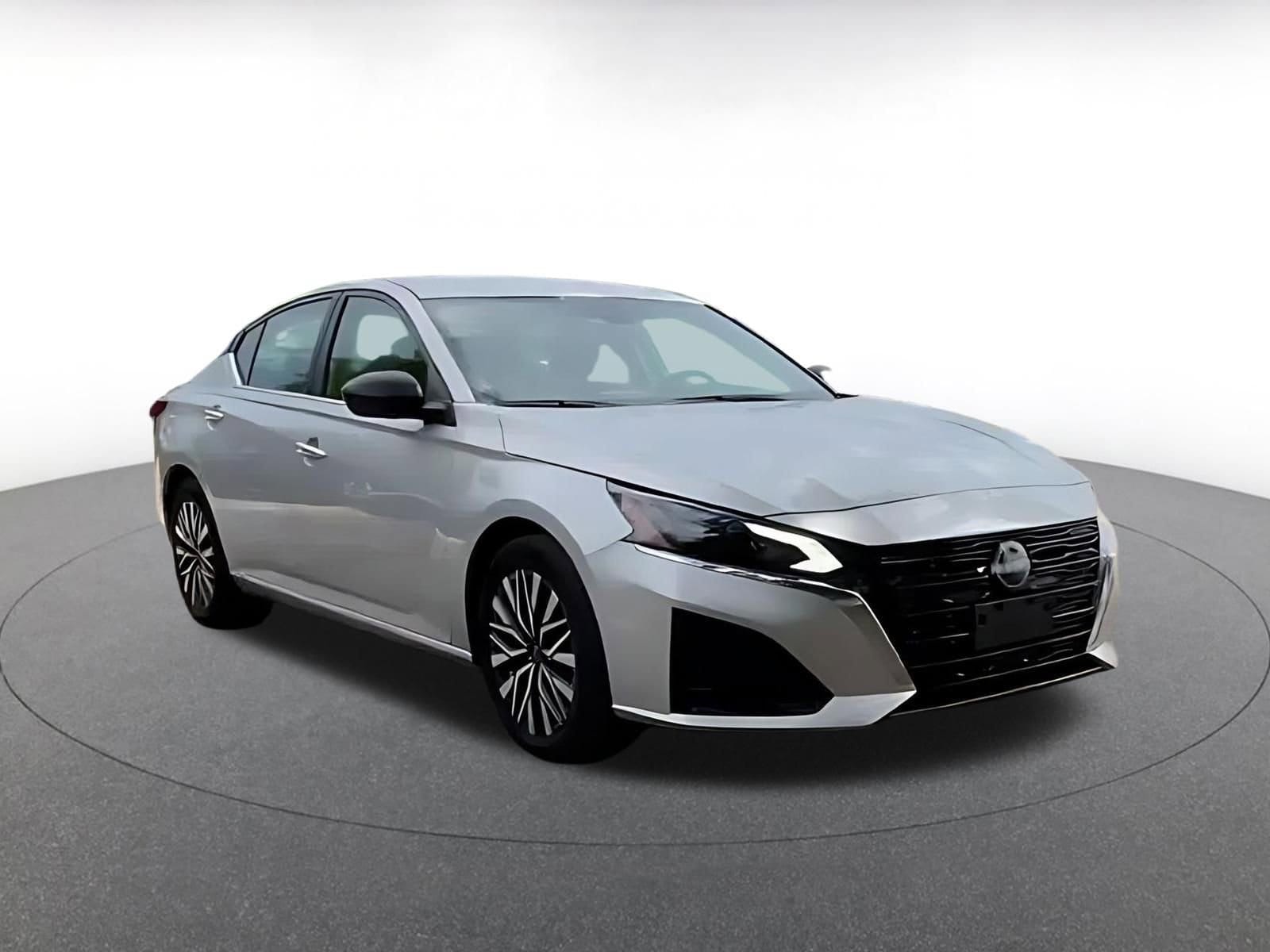 Thumbnail: 2025 Nissan Altima - 3
