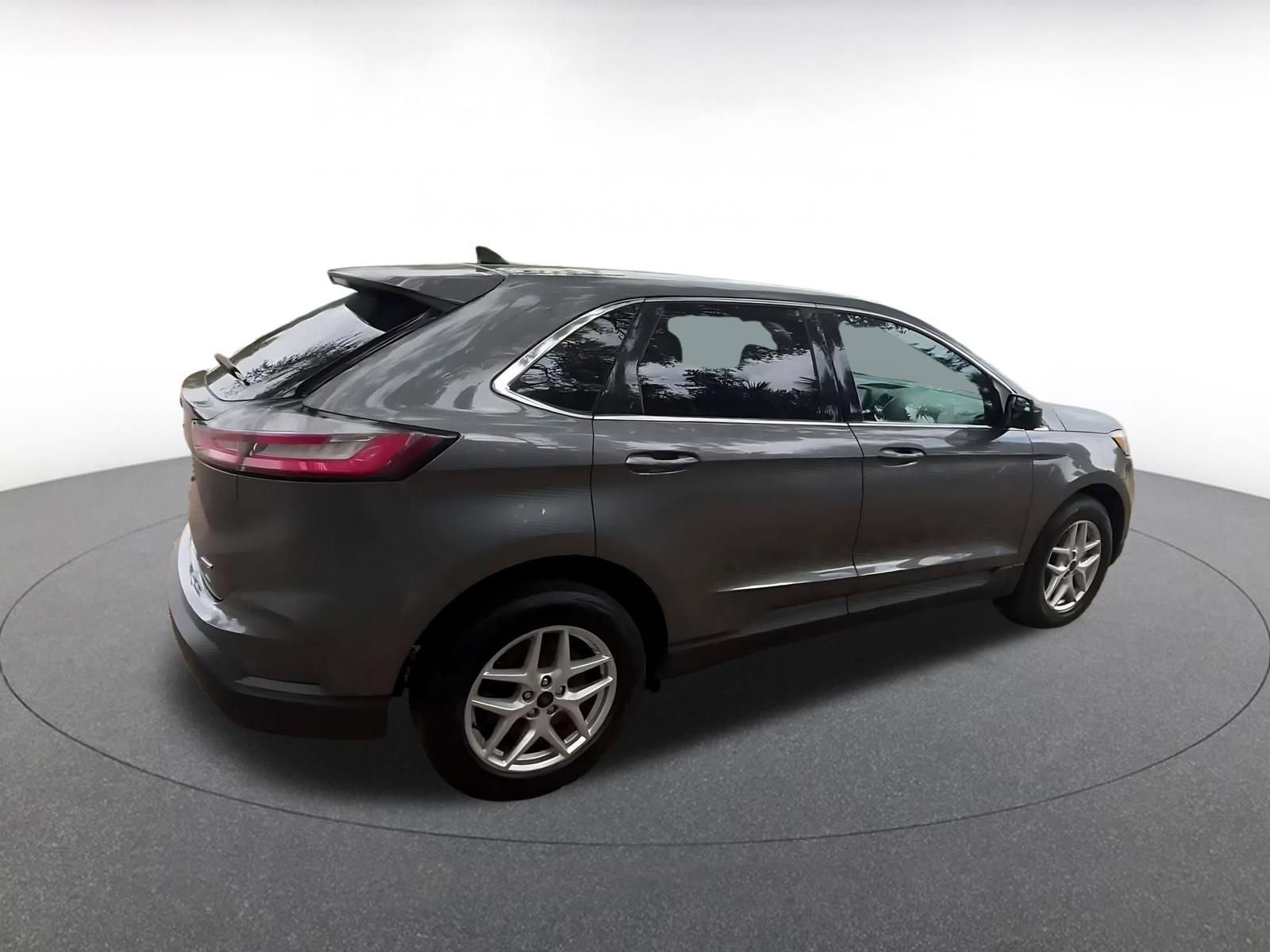 Thumbnail: 2024 Ford Edge - 15