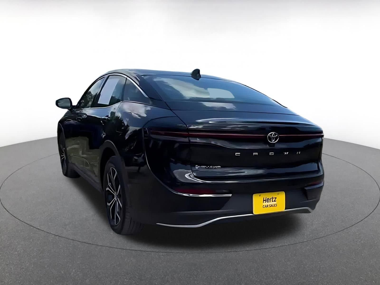 Thumbnail: 2025 Toyota Crown - 3