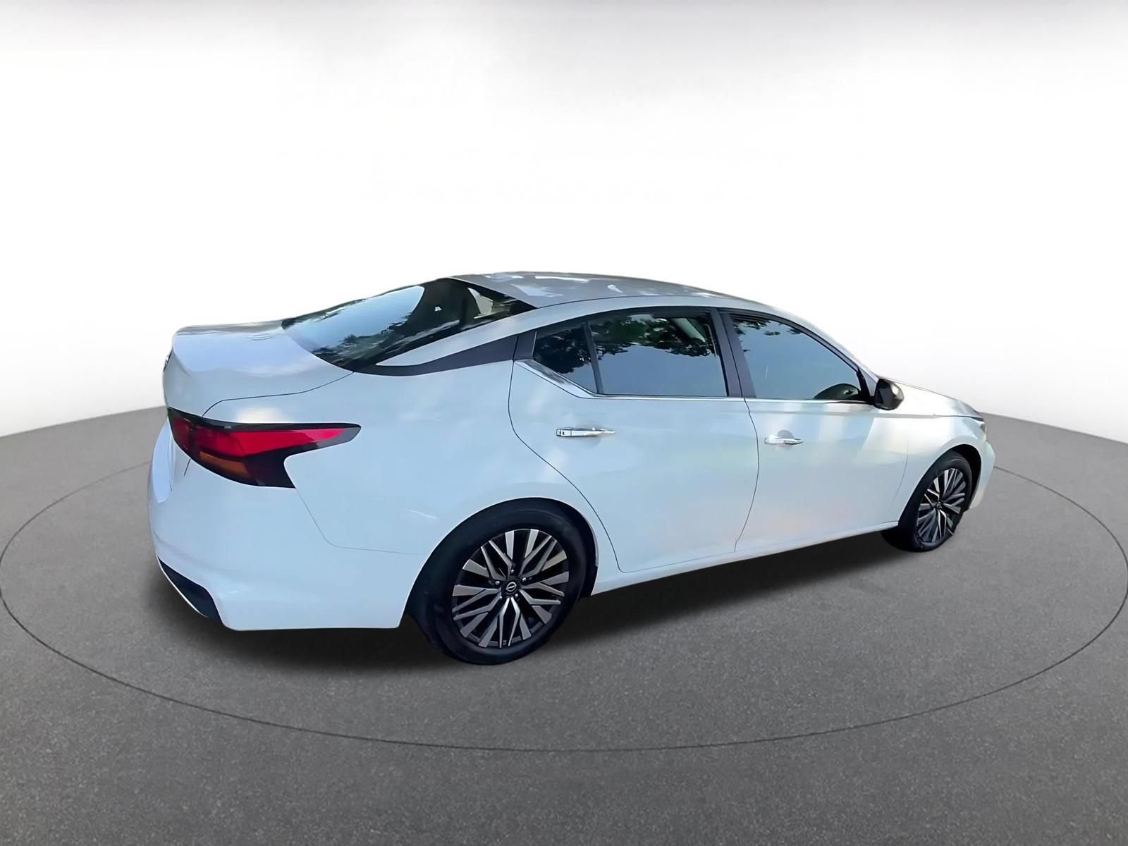 Thumbnail: 2025 Nissan Altima - 14