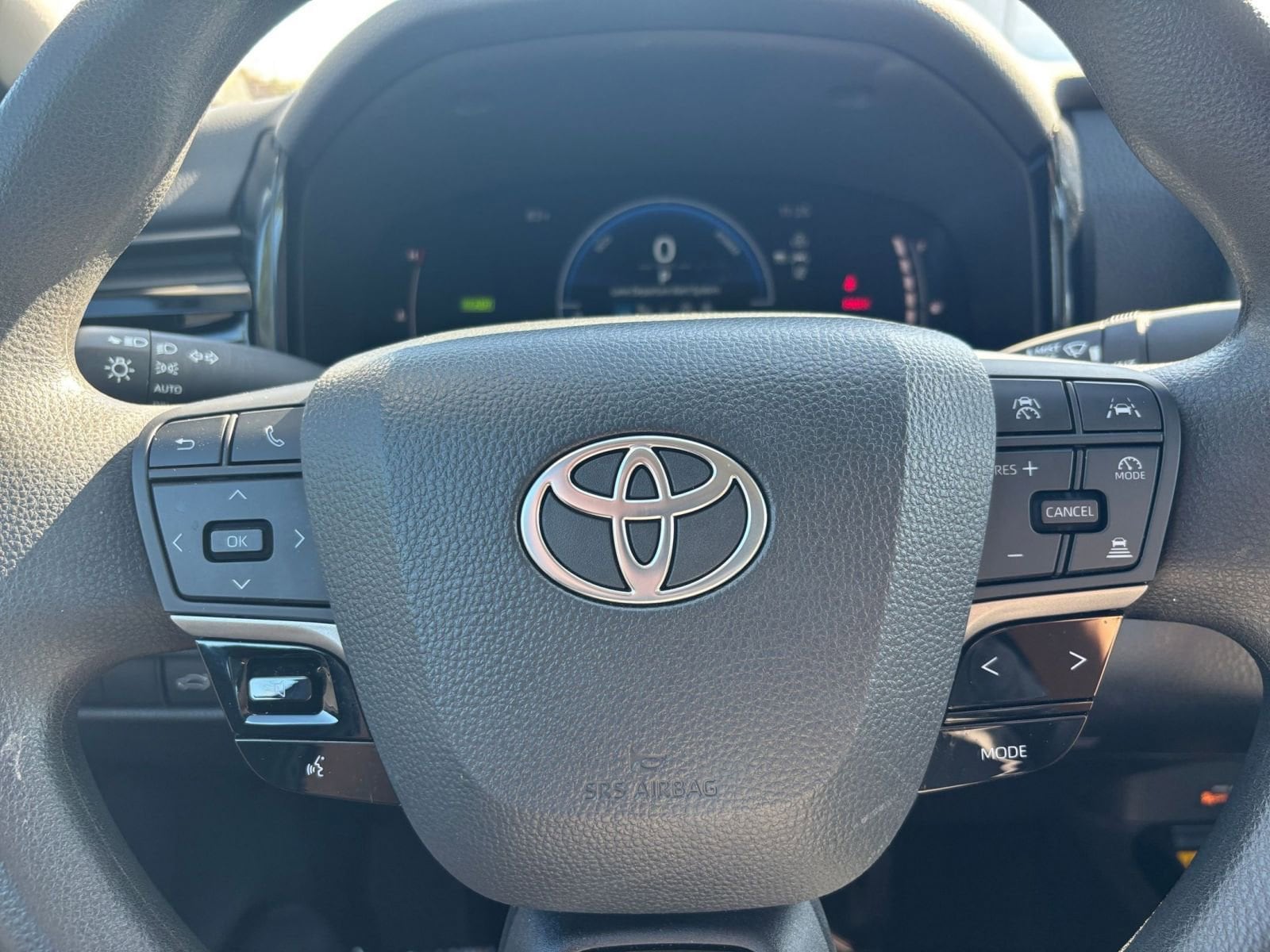 Thumbnail: 2025 Toyota Camry - 28