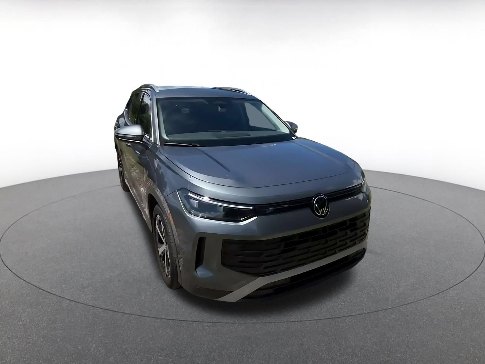 Thumbnail: 2026 Volkswagen Tiguan - 3