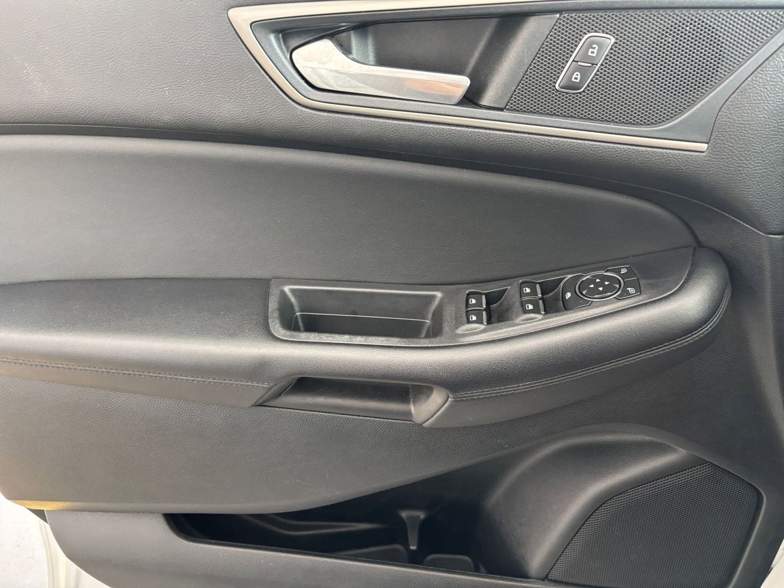 Thumbnail: 2022 Ford Edge - 18