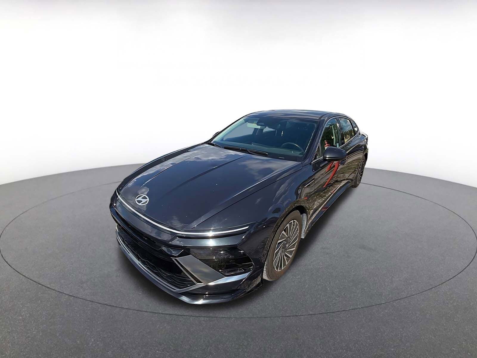 Thumbnail: 2025 Hyundai Sonata - 3