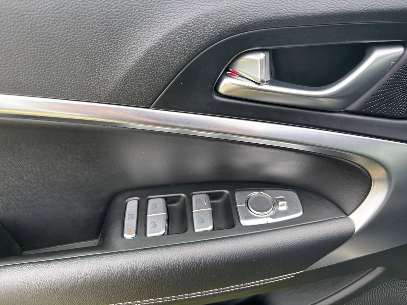 Thumbnail: 2025 Genesis G70 - 18