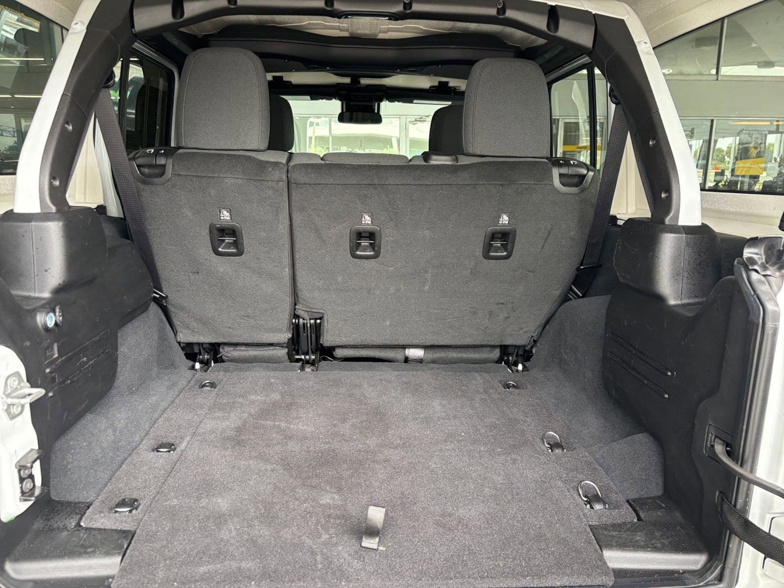 Thumbnail: 2025 Jeep Wrangler - 31