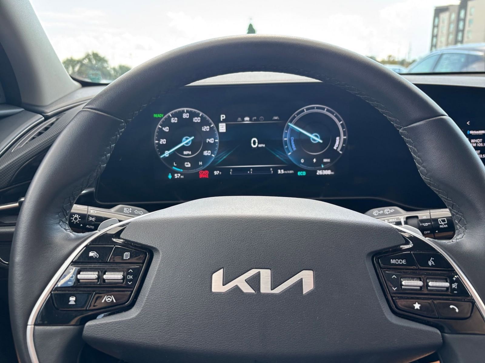 Thumbnail: 2023 Kia Niro - 32