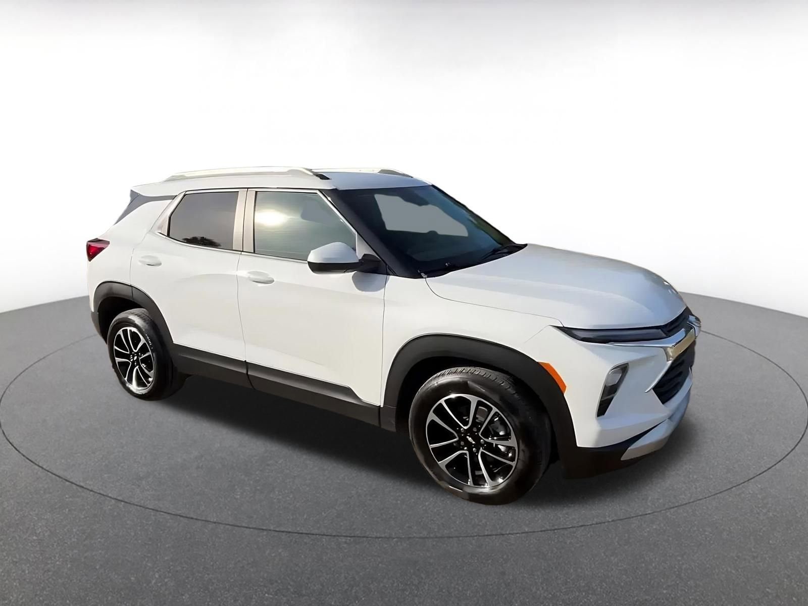 Thumbnail: 2025 Chevrolet TrailBlazer - 2