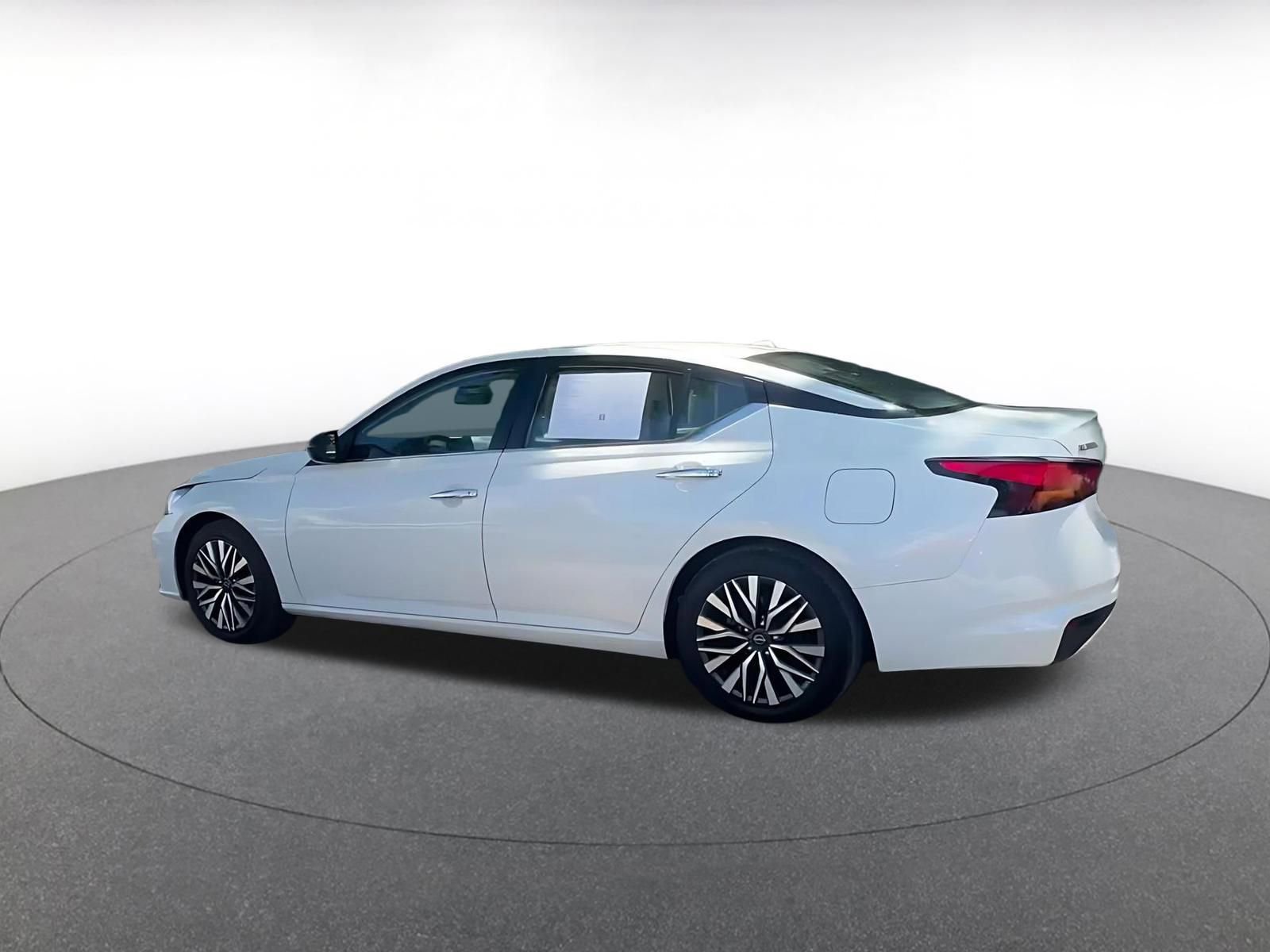 Thumbnail: 2025 Nissan Altima - 10