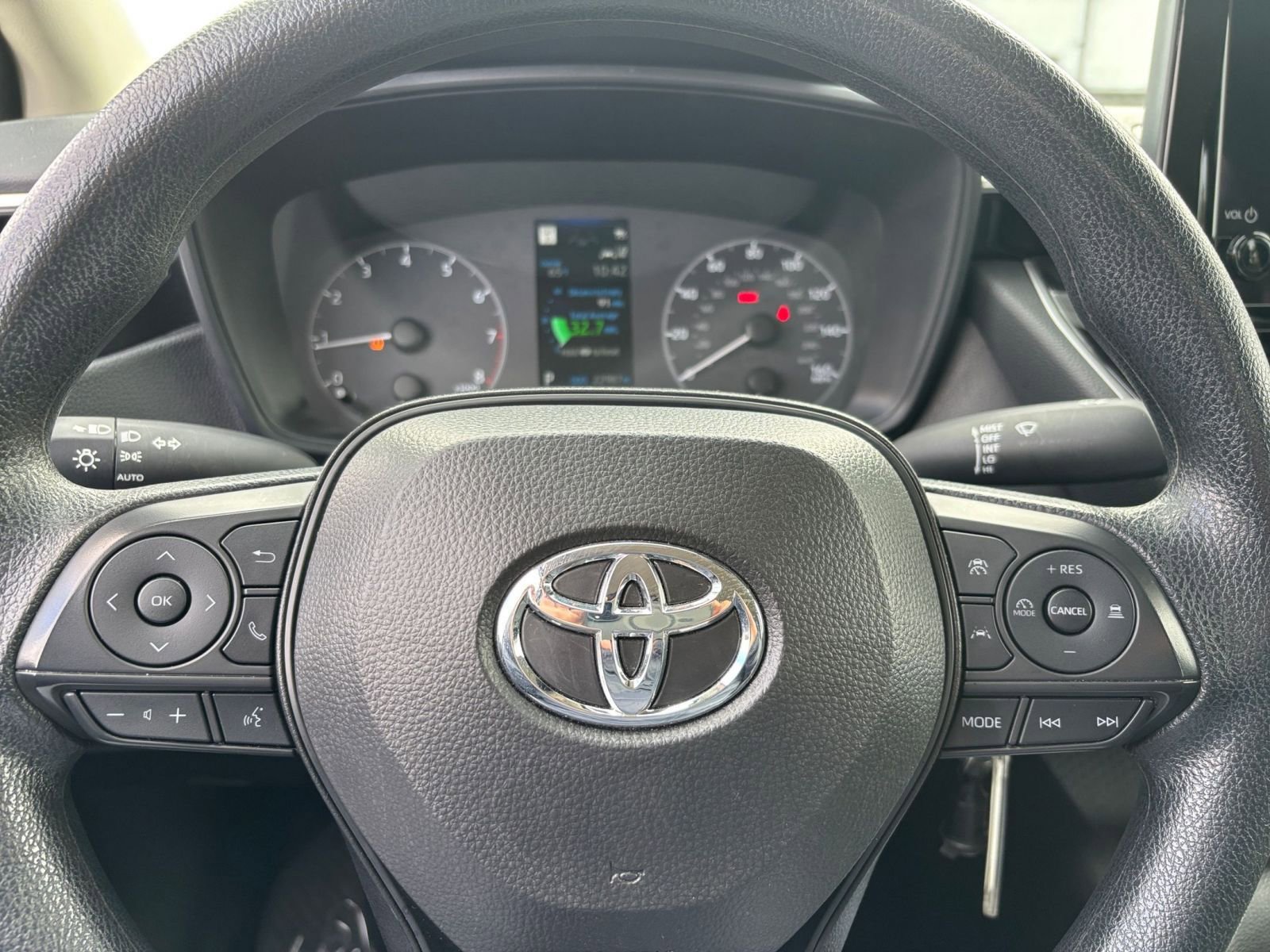 Thumbnail: 2025 Toyota Corolla - 28