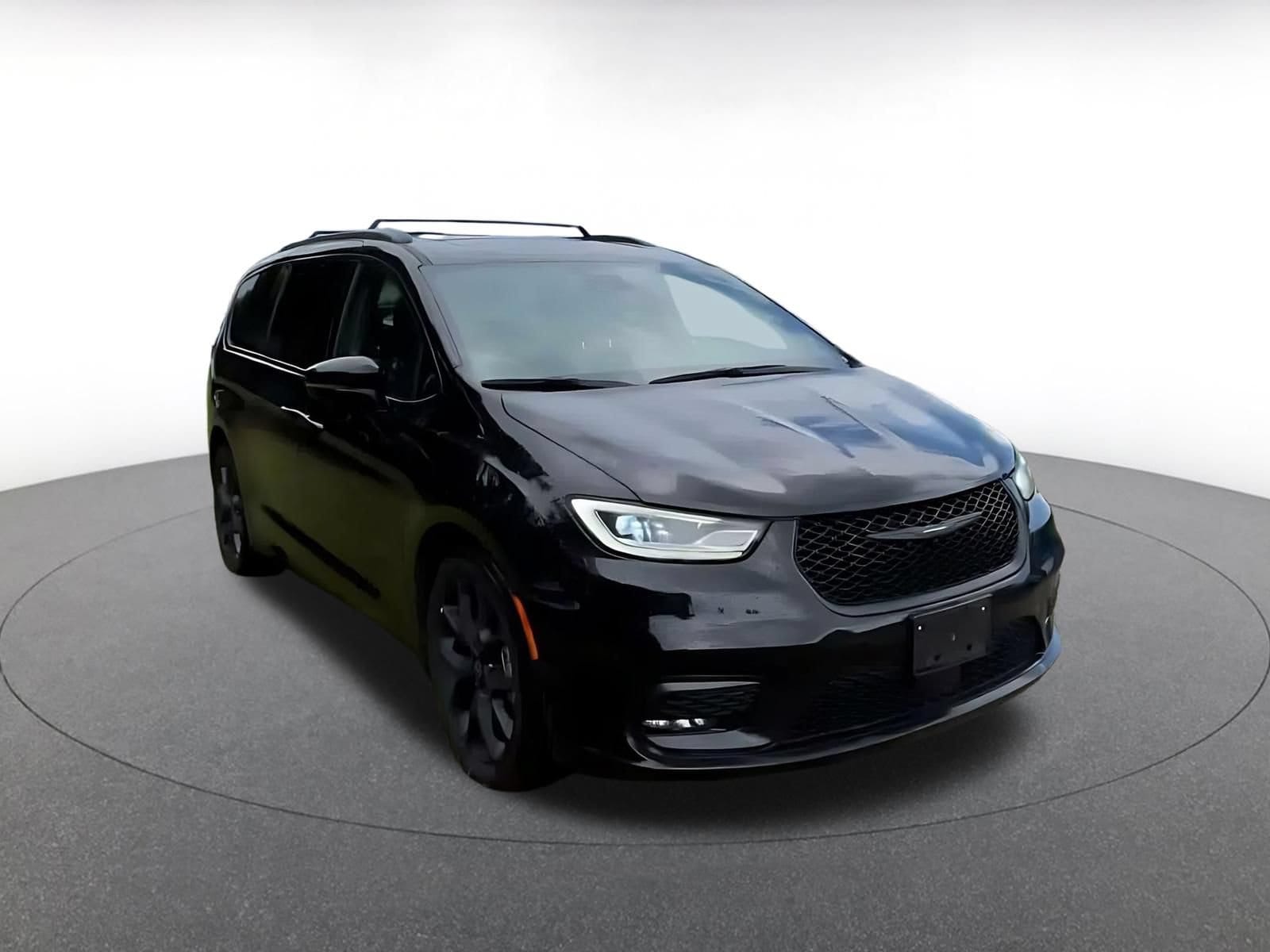 Thumbnail: 2025 Chrysler Pacifica - 3