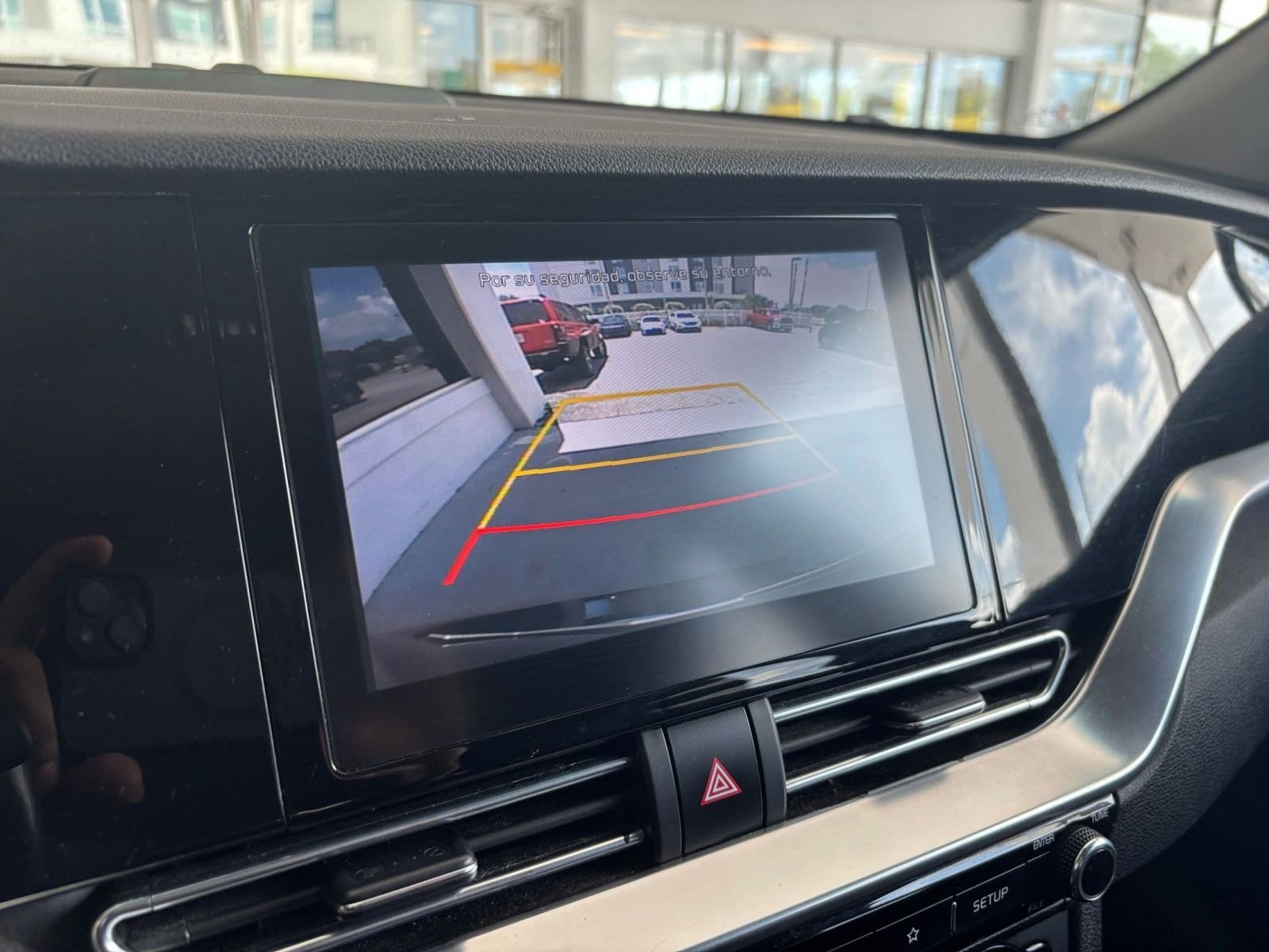 Thumbnail: 2022 Kia Niro - 17