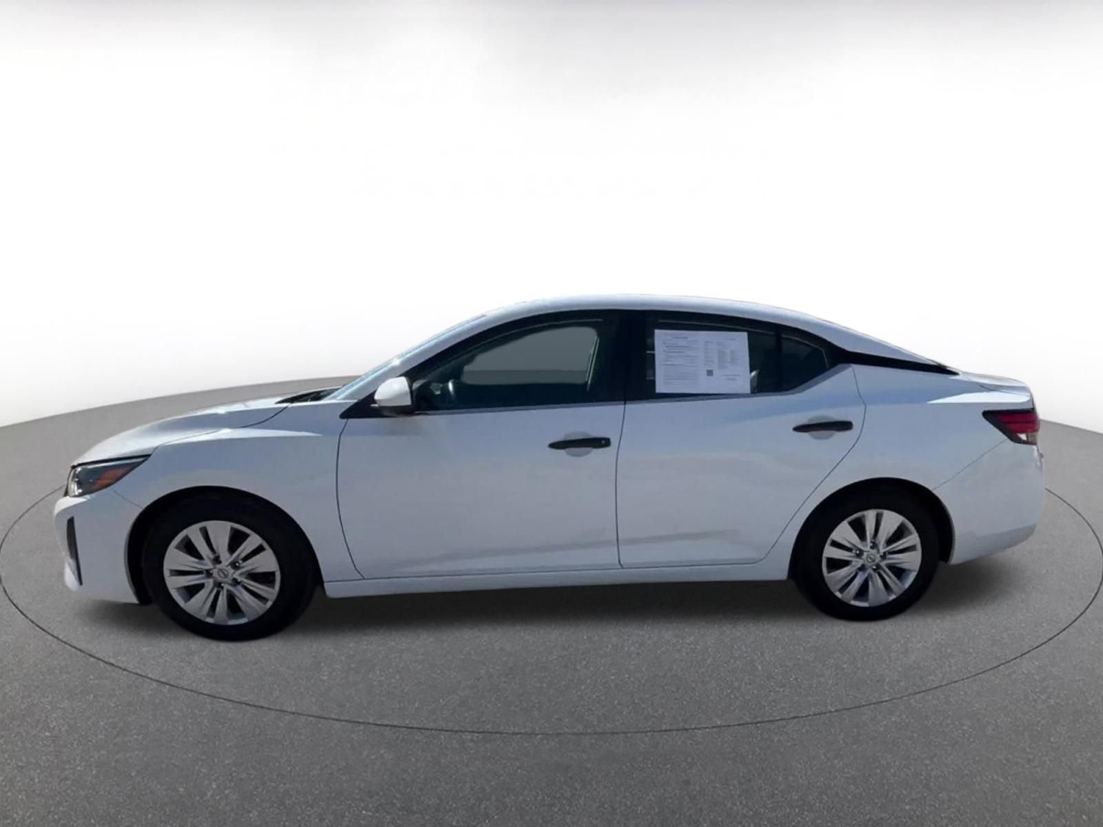 Thumbnail: 2025 Nissan Sentra - 9