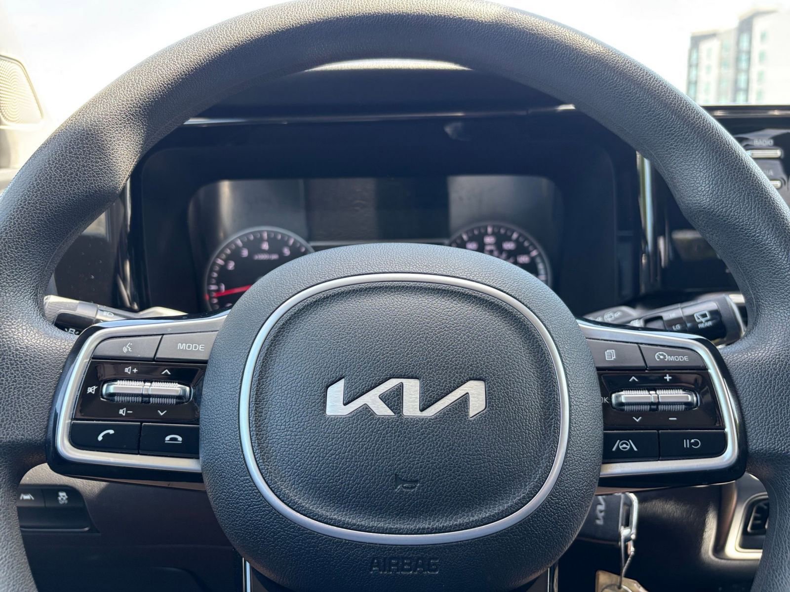 Thumbnail: 2023 Kia Sorento - 28