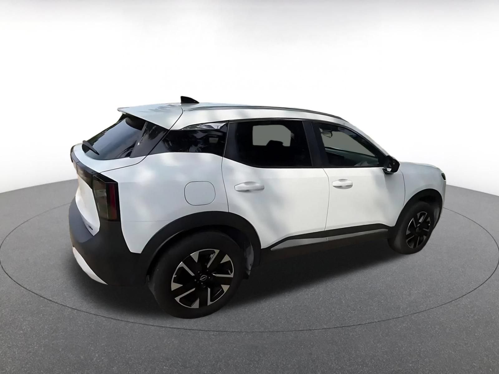 Thumbnail: 2026 Nissan Kicks - 14