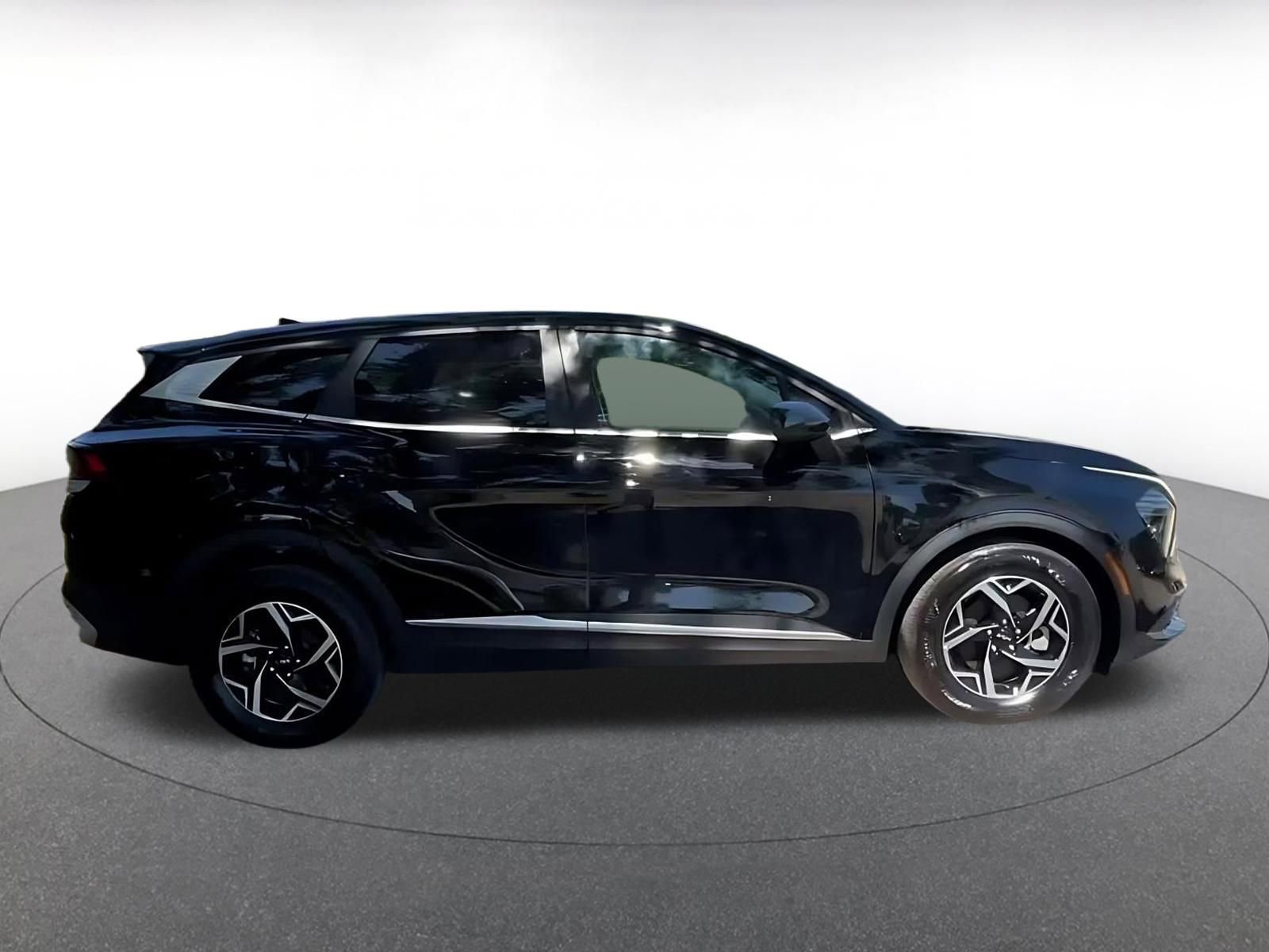 Thumbnail: 2025 Kia Sportage - 10