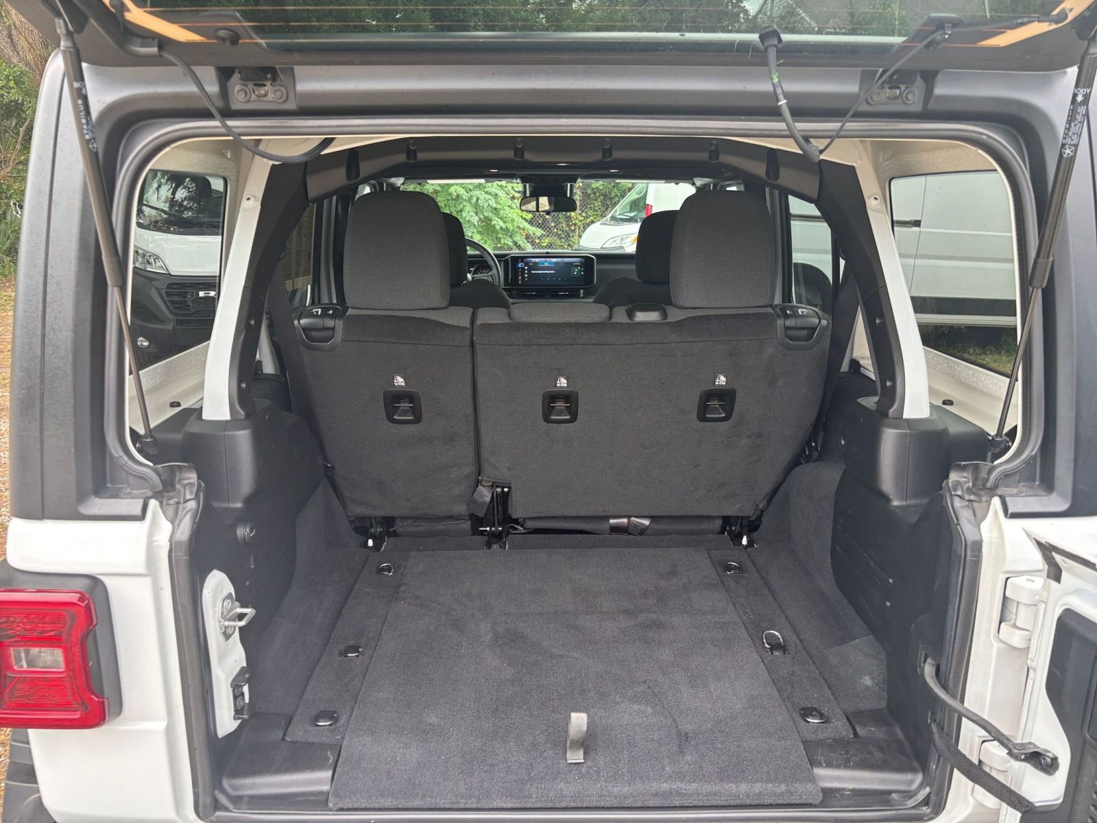 Thumbnail: 2025 Jeep Wrangler - 31