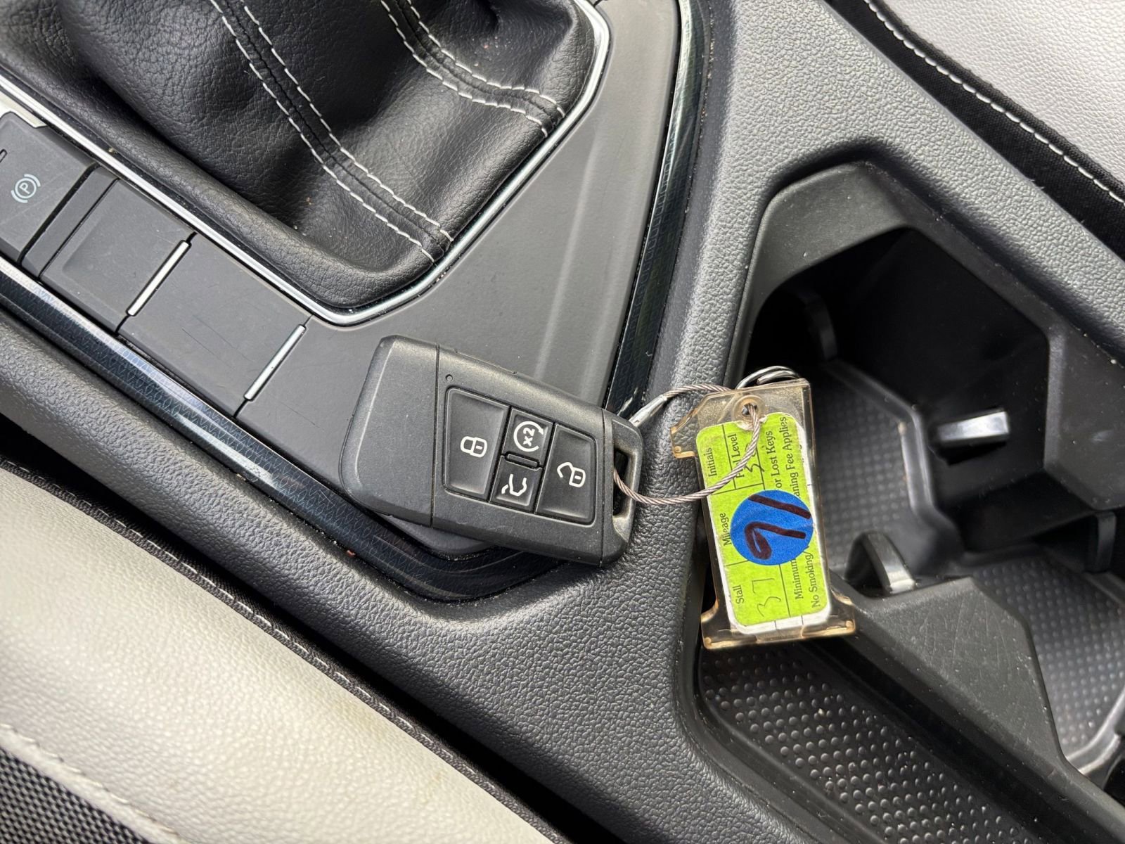 Thumbnail: 2025 Volkswagen Taos - 21