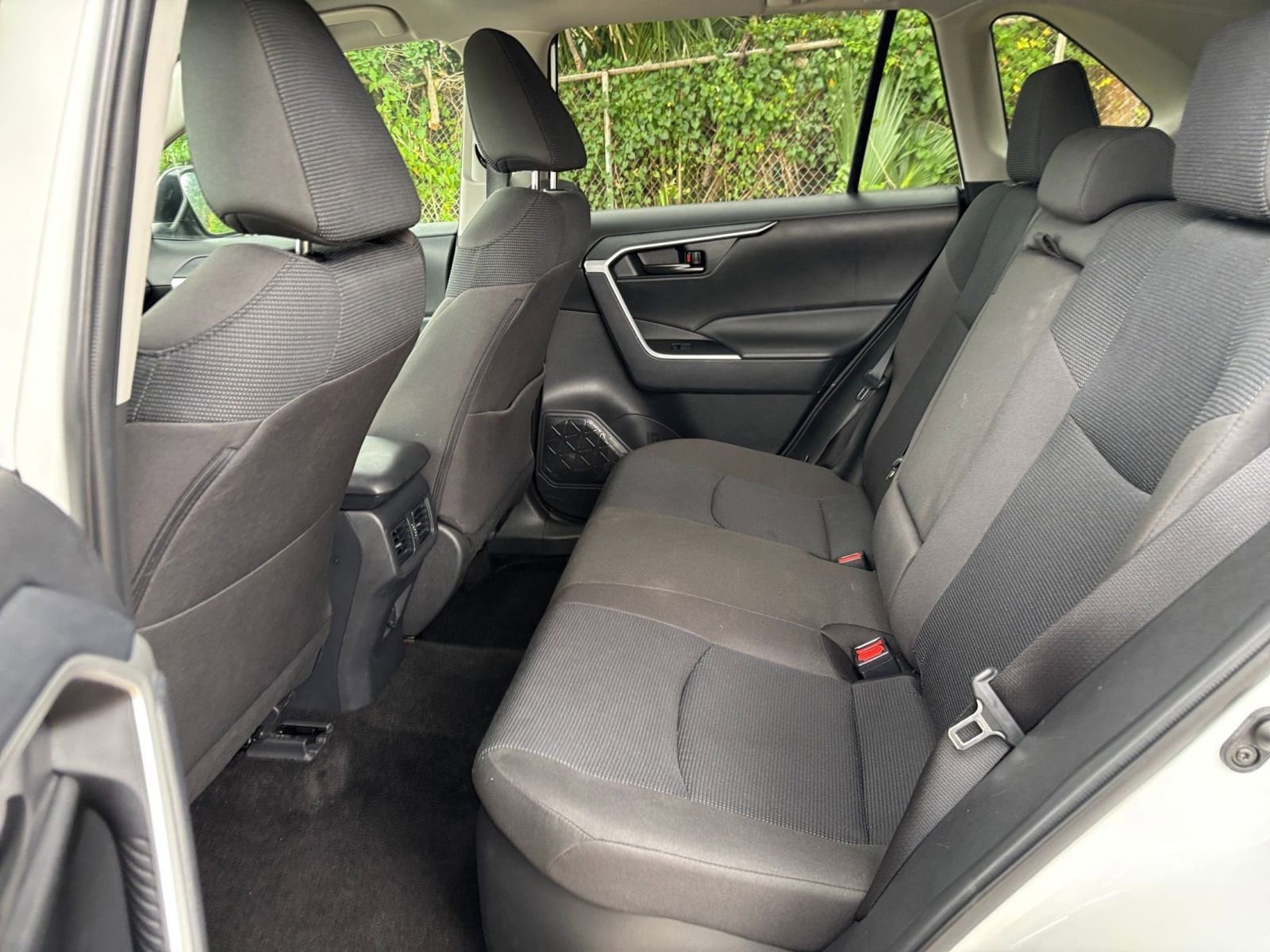 Thumbnail: 2025 Toyota RAV4 - 25