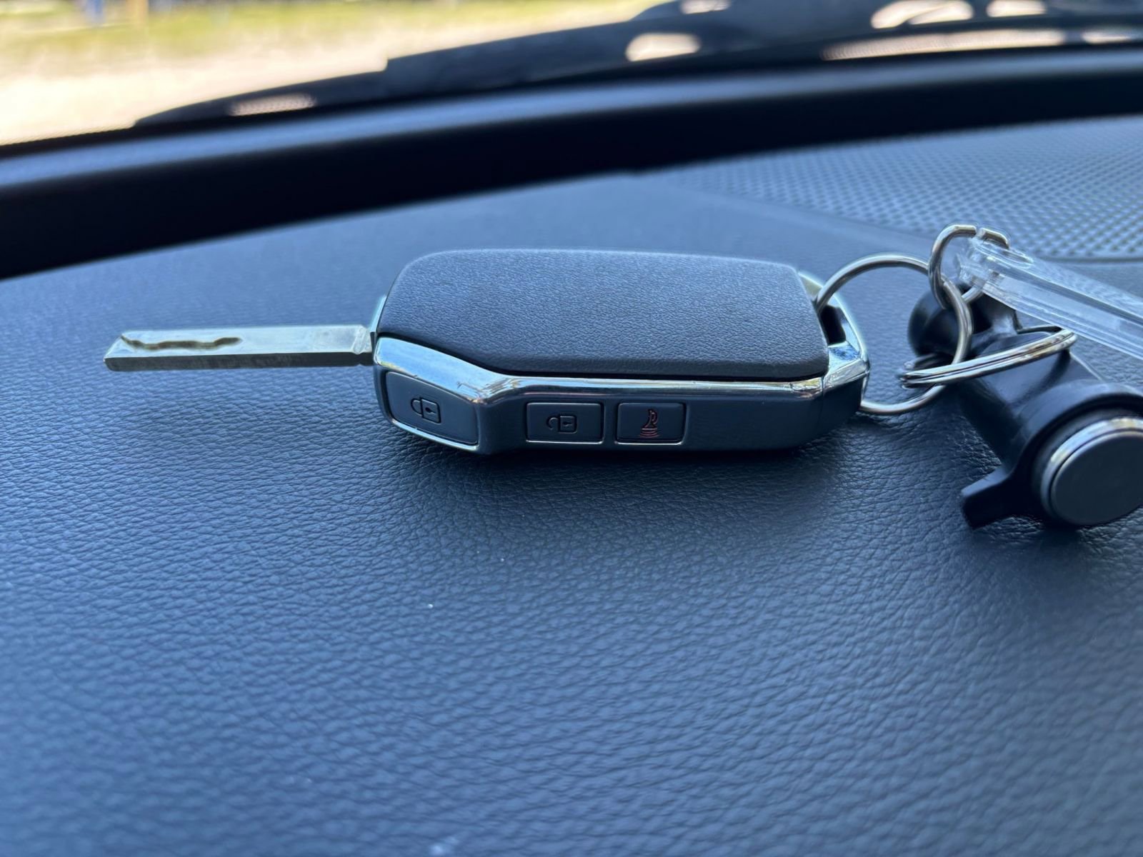 Thumbnail: 2025 Kia Sportage - 21