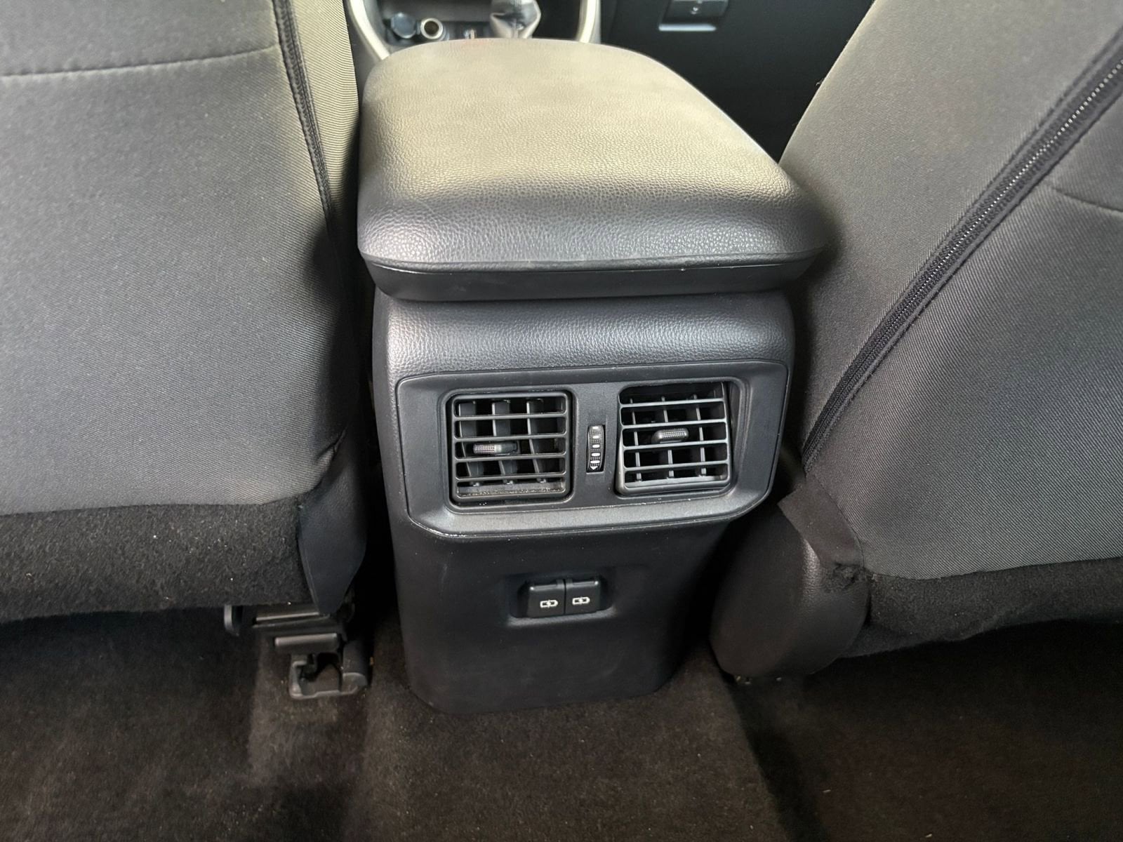 Thumbnail: 2024 Toyota RAV4 - 24