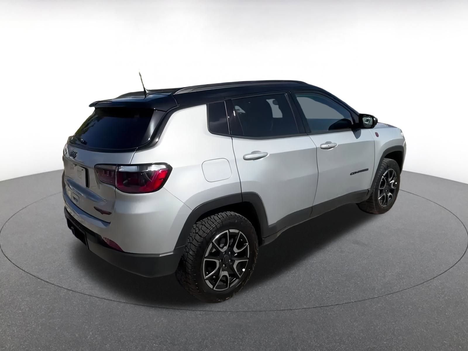 Thumbnail: 2025 Jeep Compass - 15