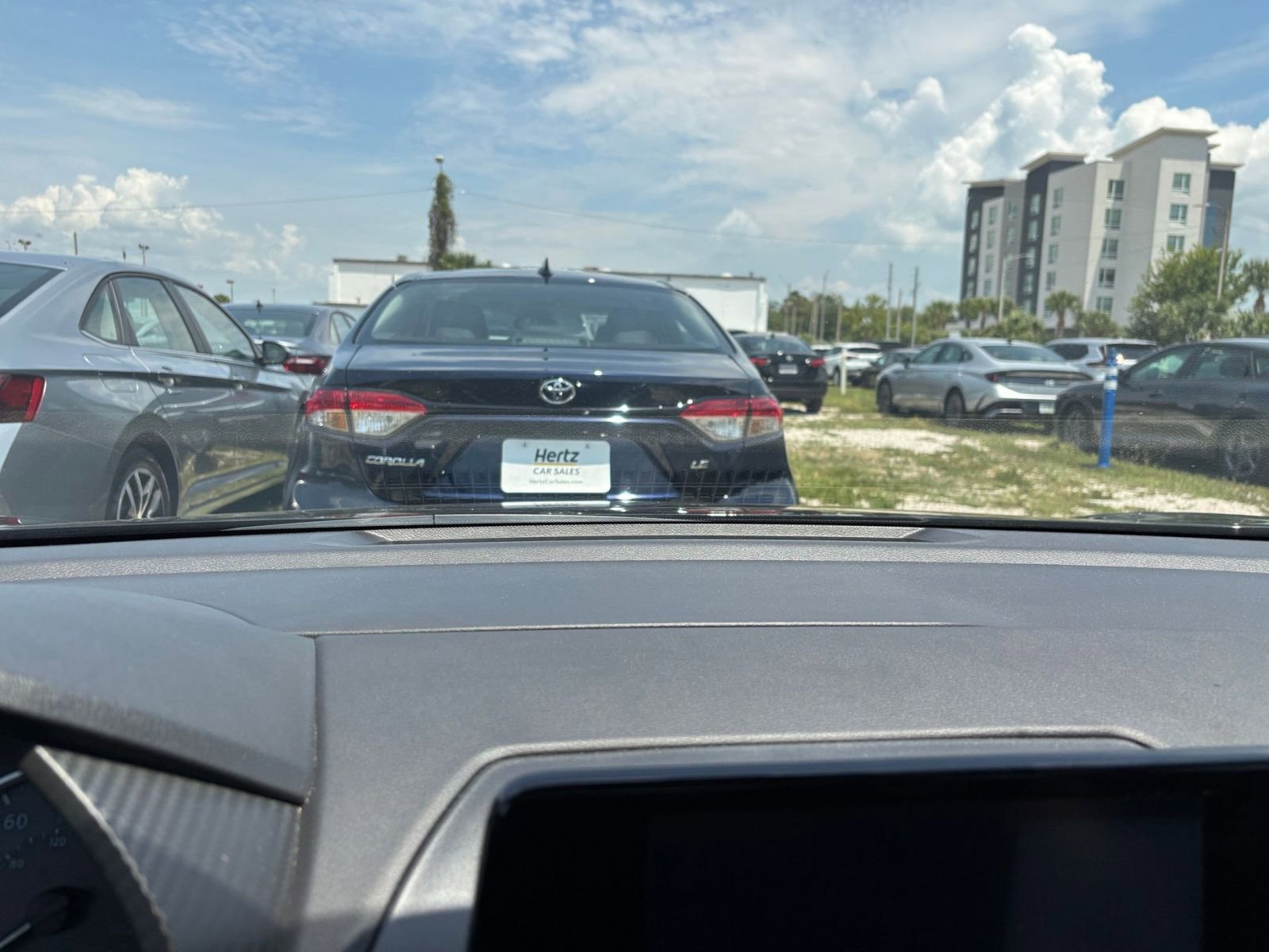 Thumbnail: 2025 Nissan Sentra - 14