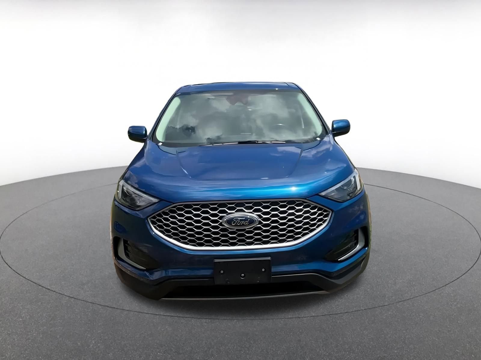 Thumbnail: 2023 Ford Edge - 4