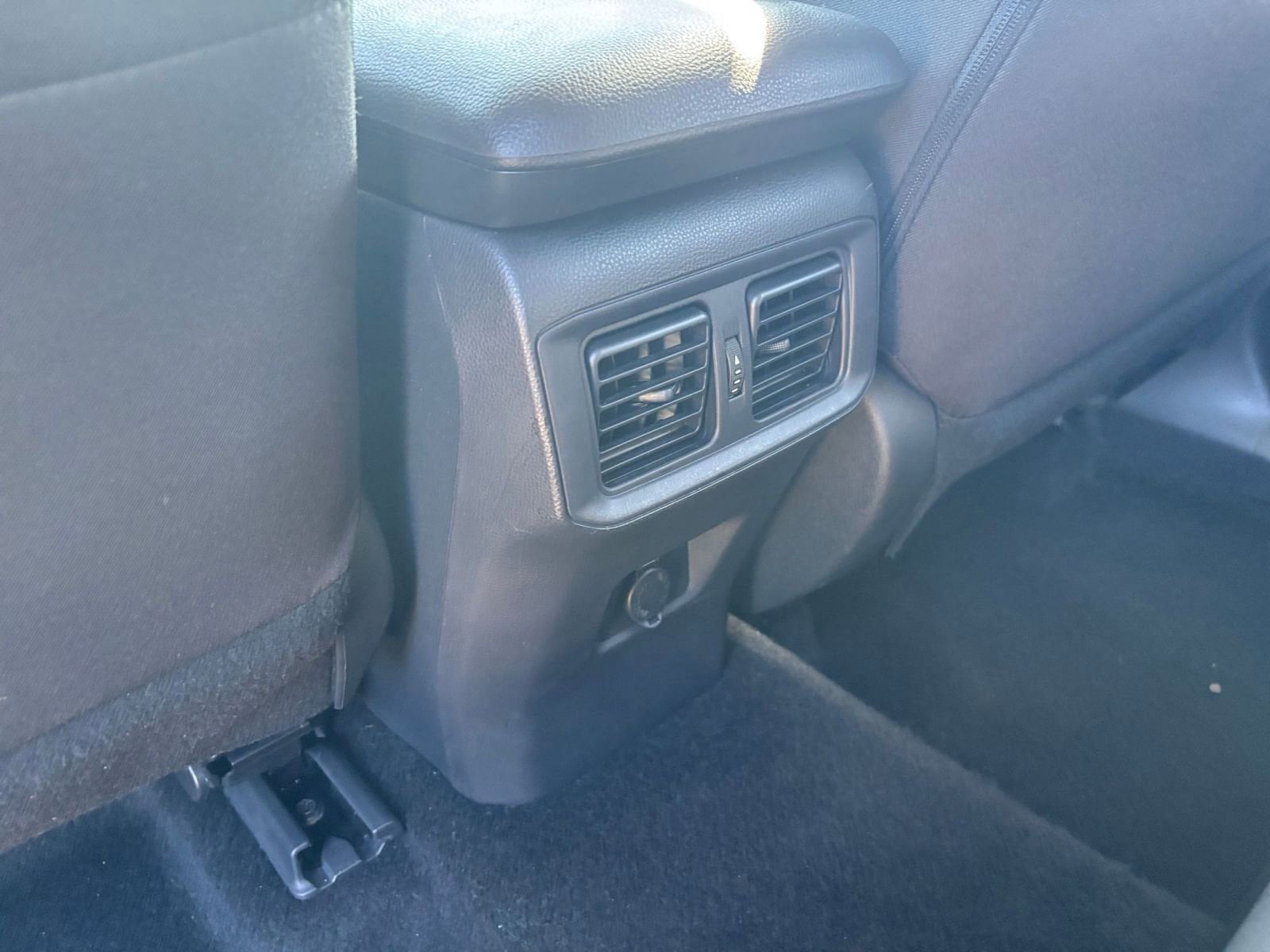 Thumbnail: 2025 Toyota RAV4 - 24