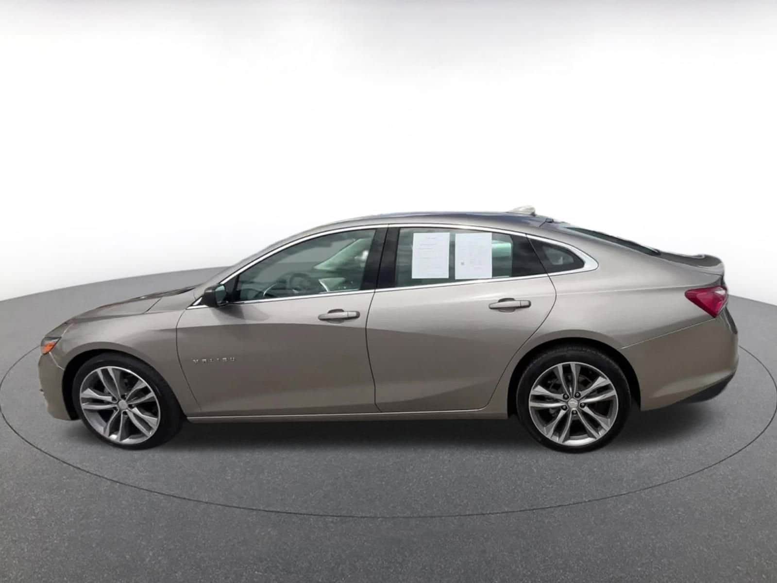 Thumbnail: 2024 Chevrolet Malibu - 9