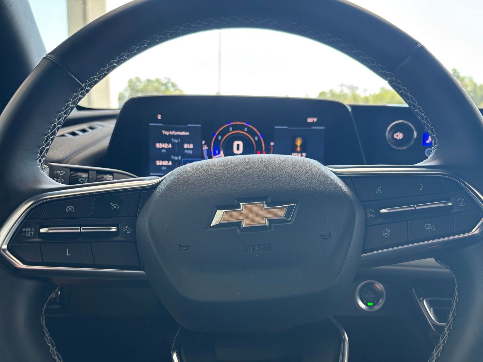 Thumbnail: 2025 Chevrolet Traverse - 31